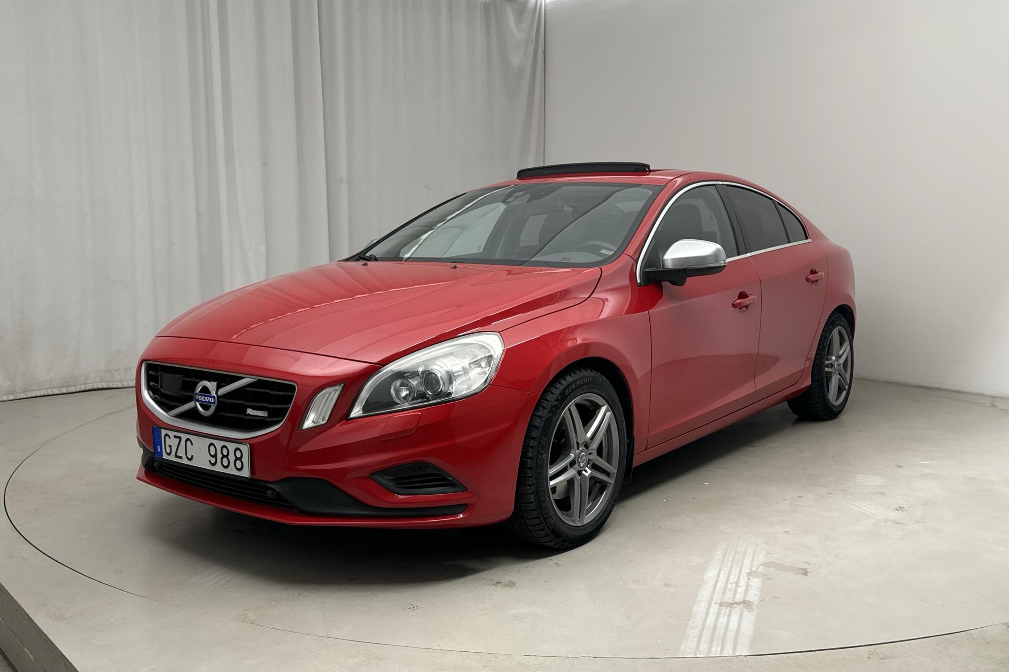 Volvo S60 D5 AWD (205hk) - 18 868 mil - Automat - röd - 2011