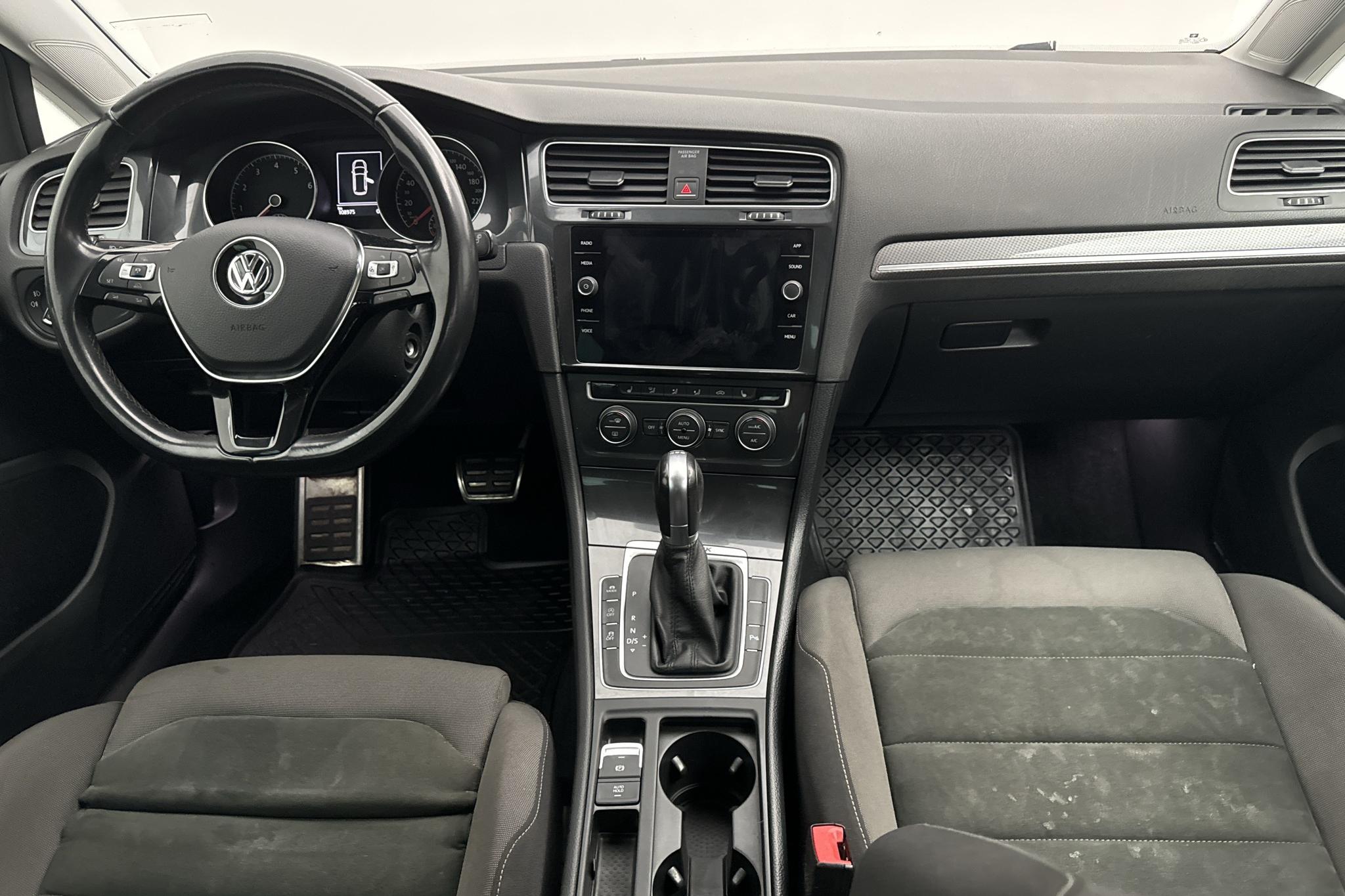 VW Golf Alltrack 1.8 TSI 4Motion (180hk) - 108 970 km - Automatyczna - biały - 2017