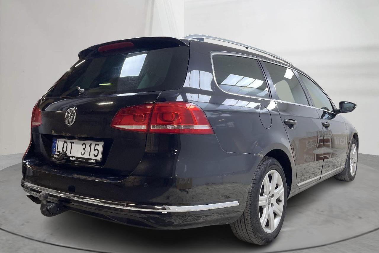 VW Passat 2.0 TDI BlueMotion Technology Variant 4Motion (140hk) - 25 077 mil - Manuell - svart - 2011