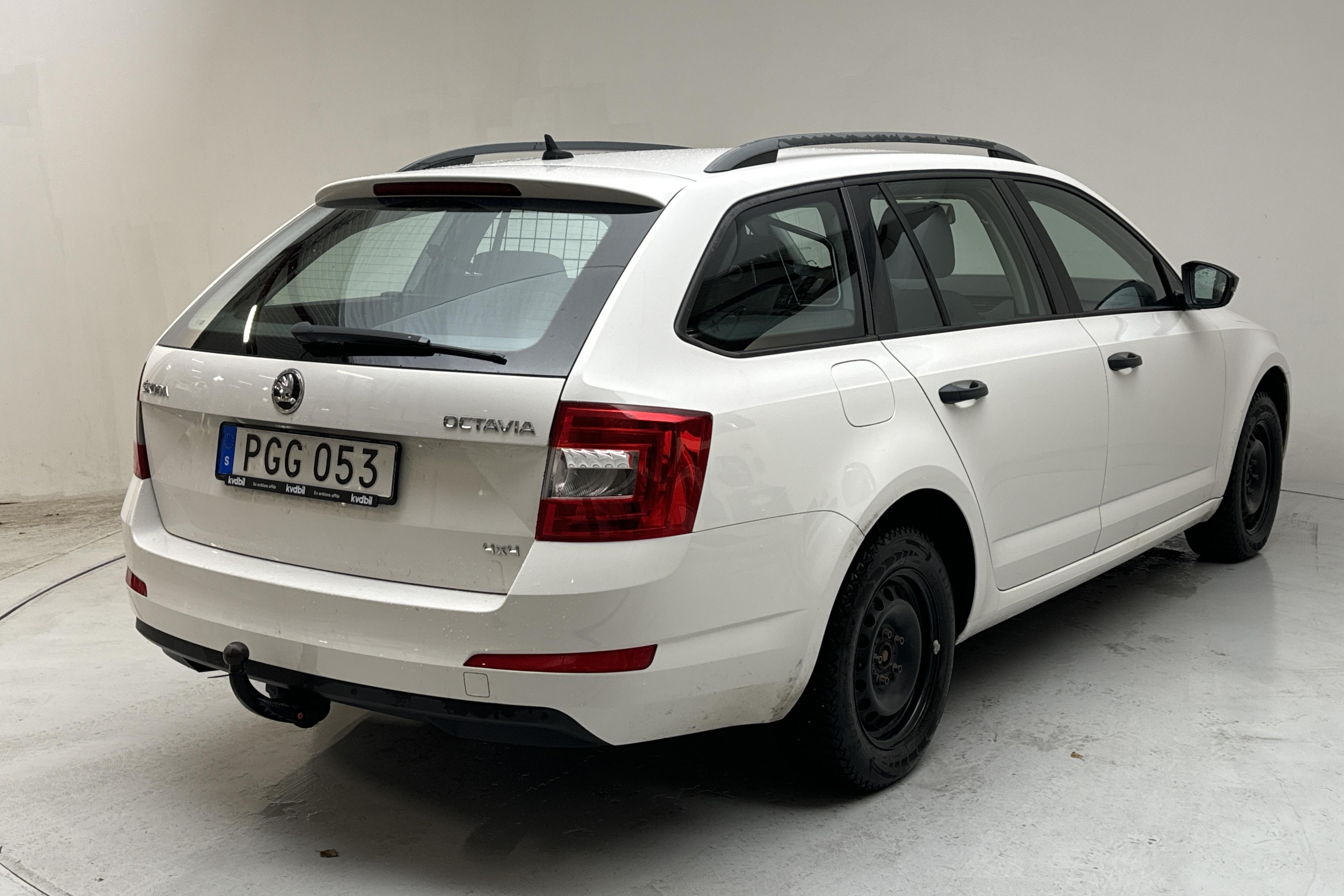 Skoda Octavia III 1.6 TDI Combi 4X4 (110hk) - 119 960 km - Manual - white - 2017