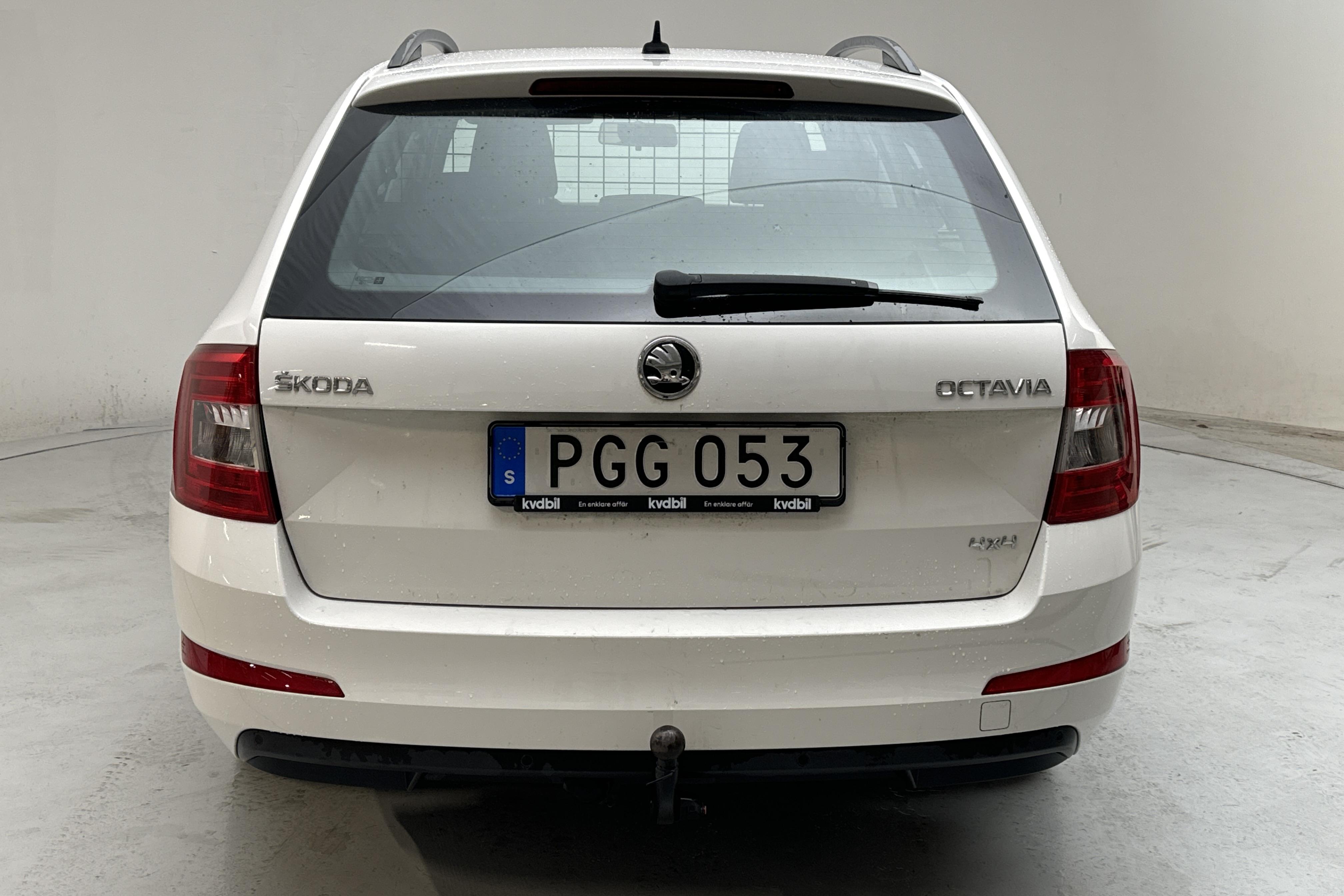 Skoda Octavia III 1.6 TDI Combi 4X4 (110hk) - 119 960 km - Manual - white - 2017