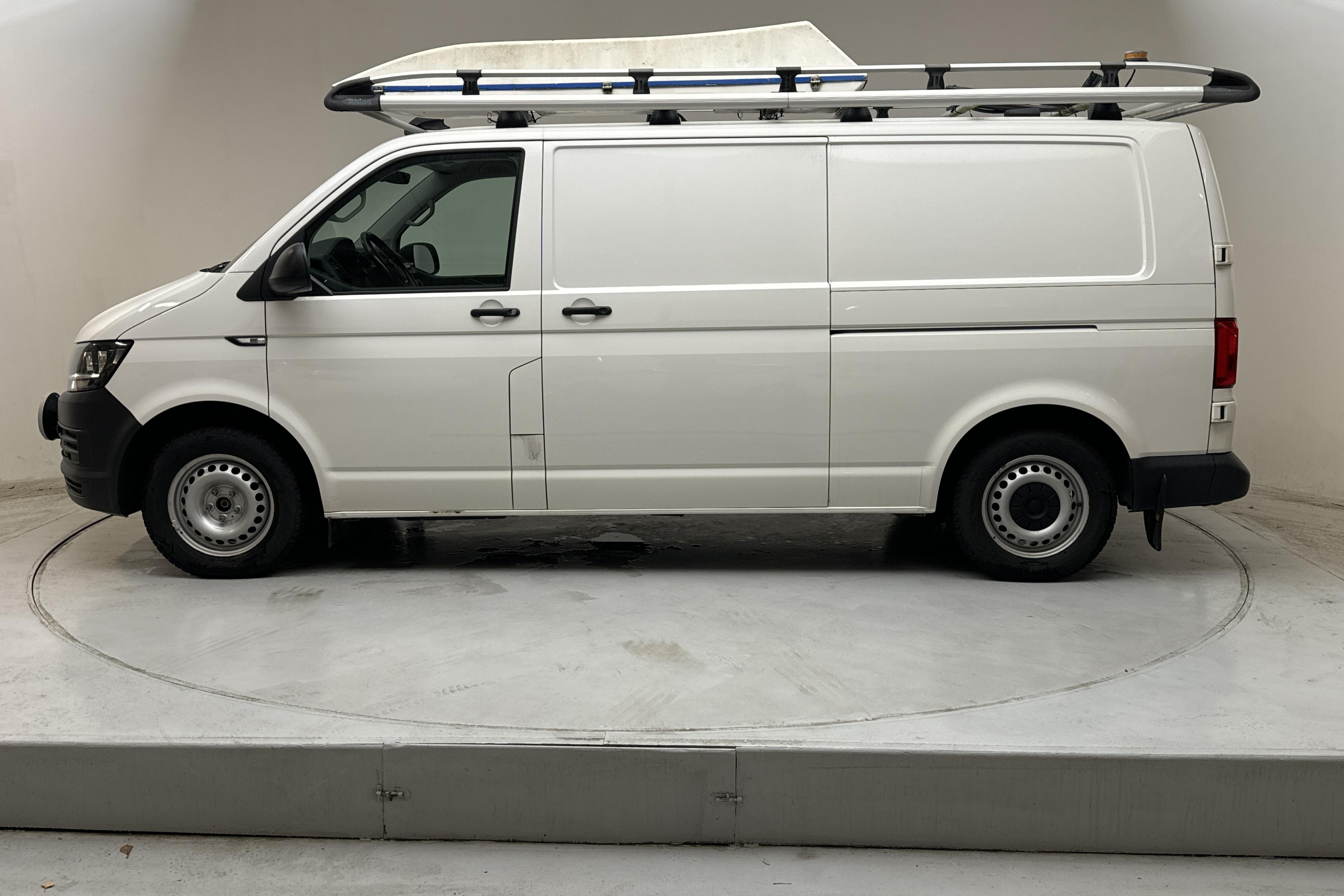 VW Transporter T6 2.0 TDI BMT Skåp 4MOTION (150hk) - 126 050 km - Manuaalinen - valkoinen - 2019