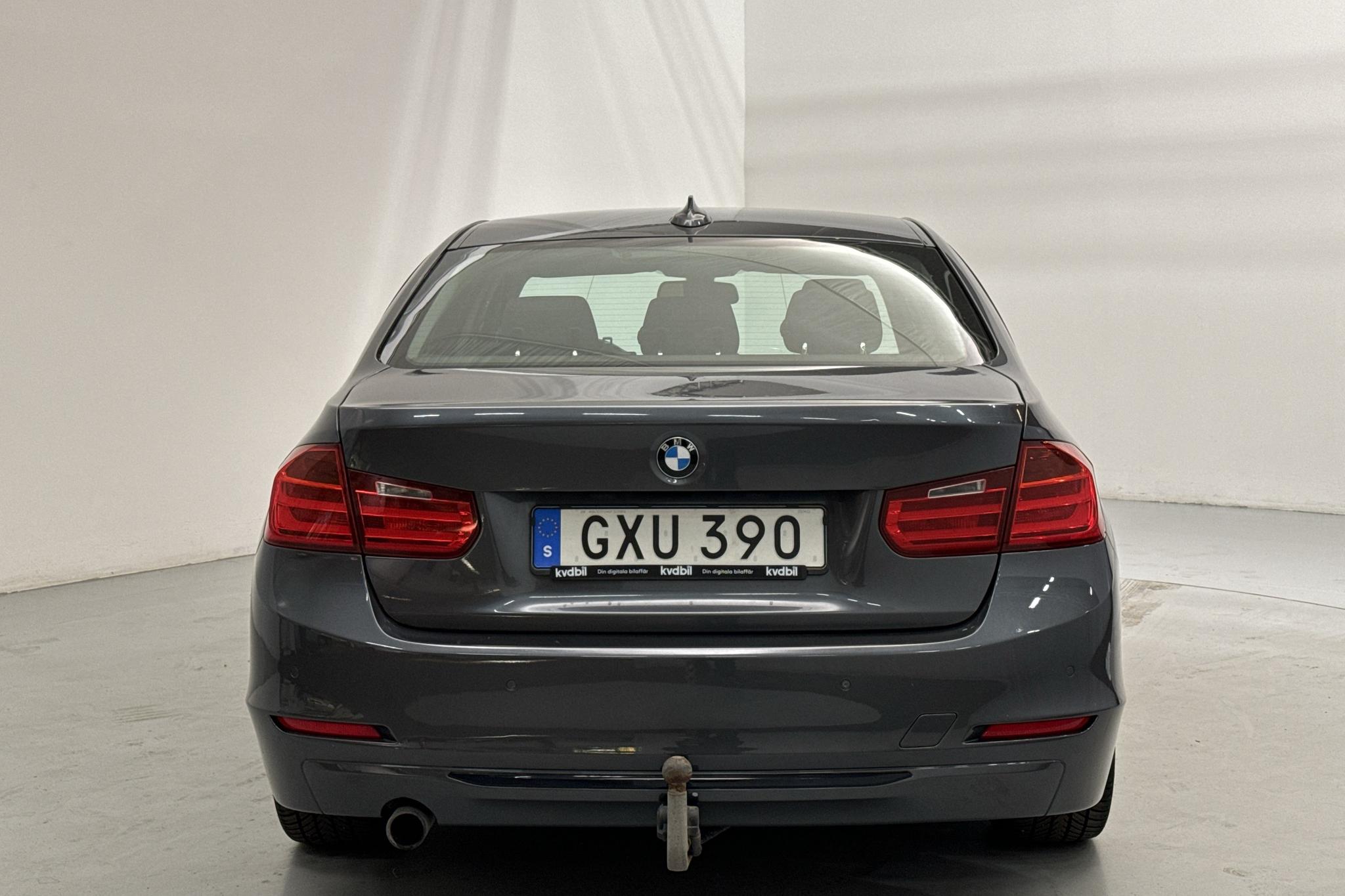 BMW 320d Sedan, F30 (184hk) - 237 090 km - Käsitsi - hall - 2012