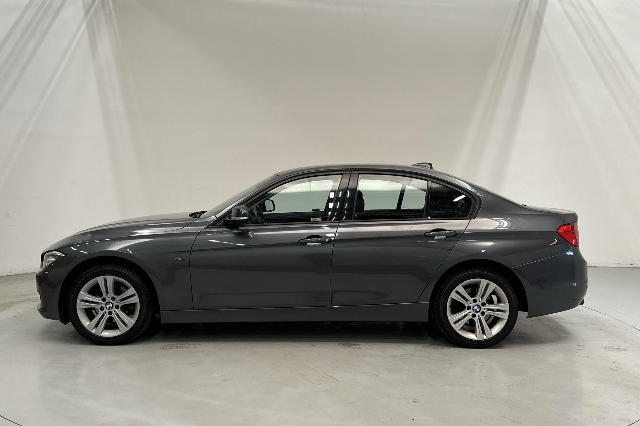 BMW 320d Sedan, F30 (184hk) - 237 090 km - Käsitsi - hall - 2012