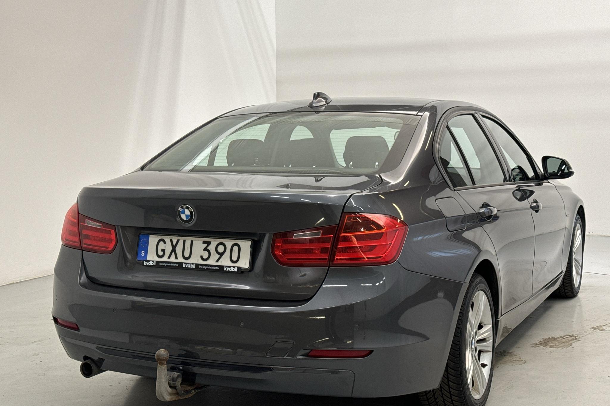 BMW 320d Sedan, F30 (184hk) - 237 090 km - Manual - gray - 2012