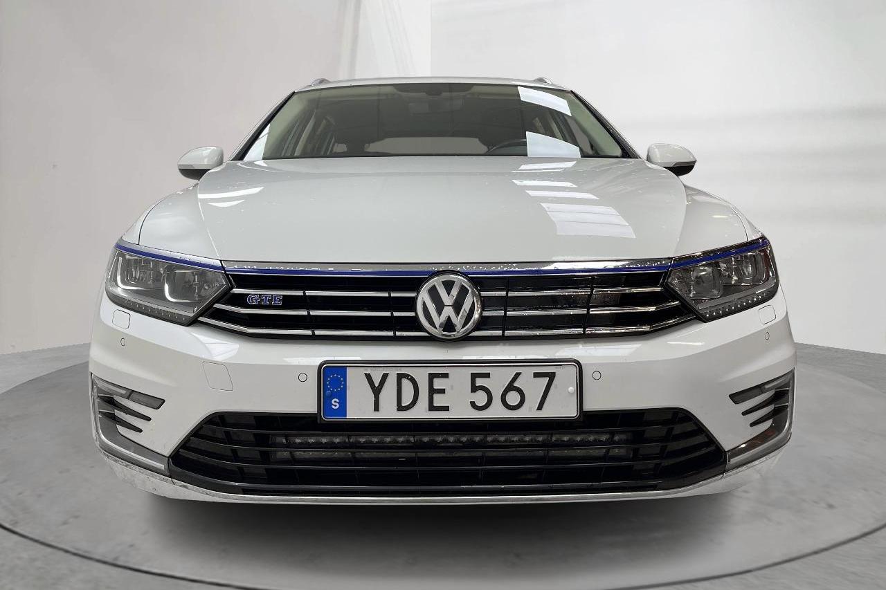 VW Passat 1.4 Plug-in-Hybrid Sportscombi (218hk) - 128 760 km - Automatyczna - biały - 2016