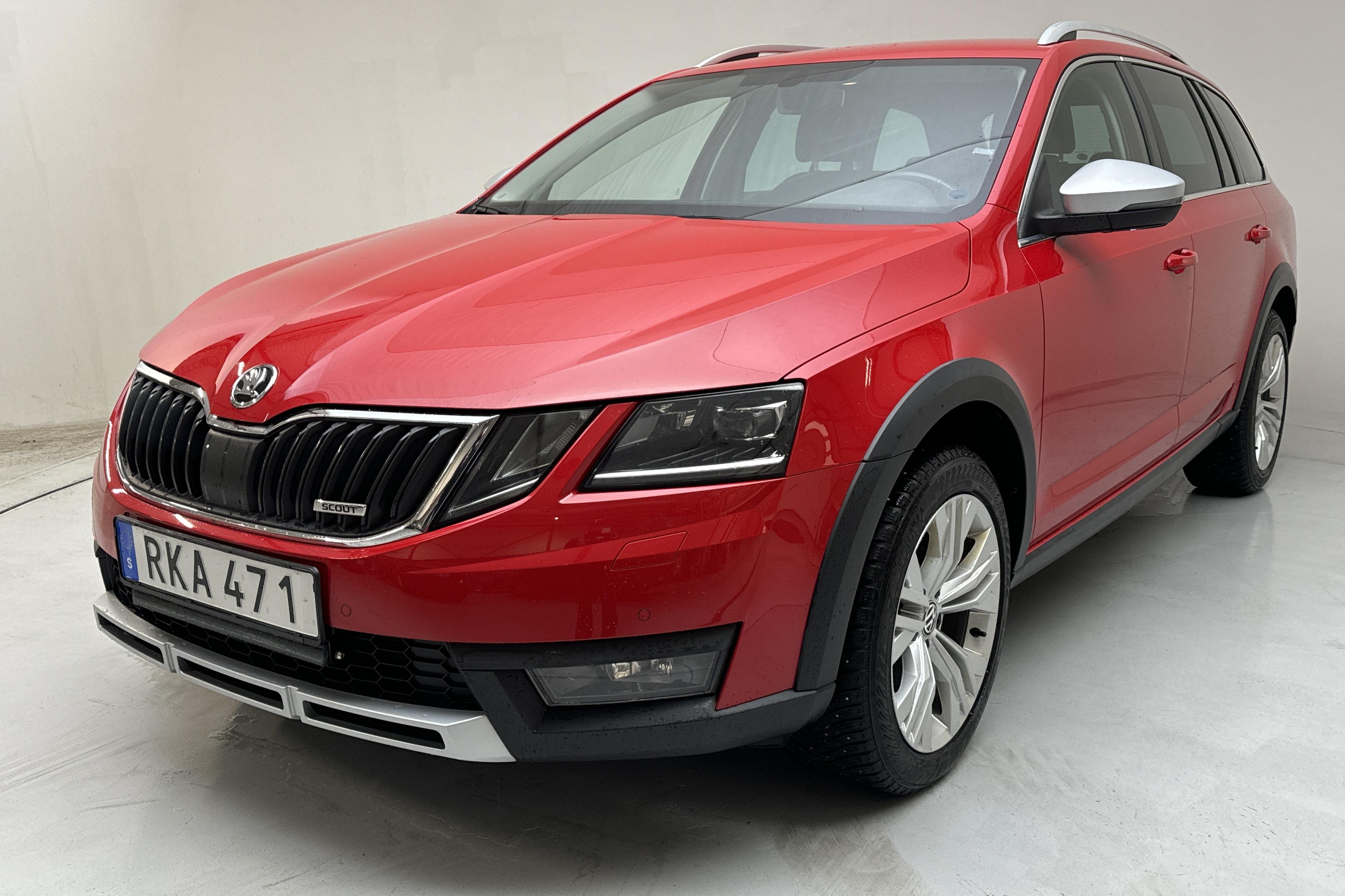 Skoda Octavia Scout II 2.0 TDI 4X4 (150hk) - 103 500 km - Automatyczna - czerwony - 2018