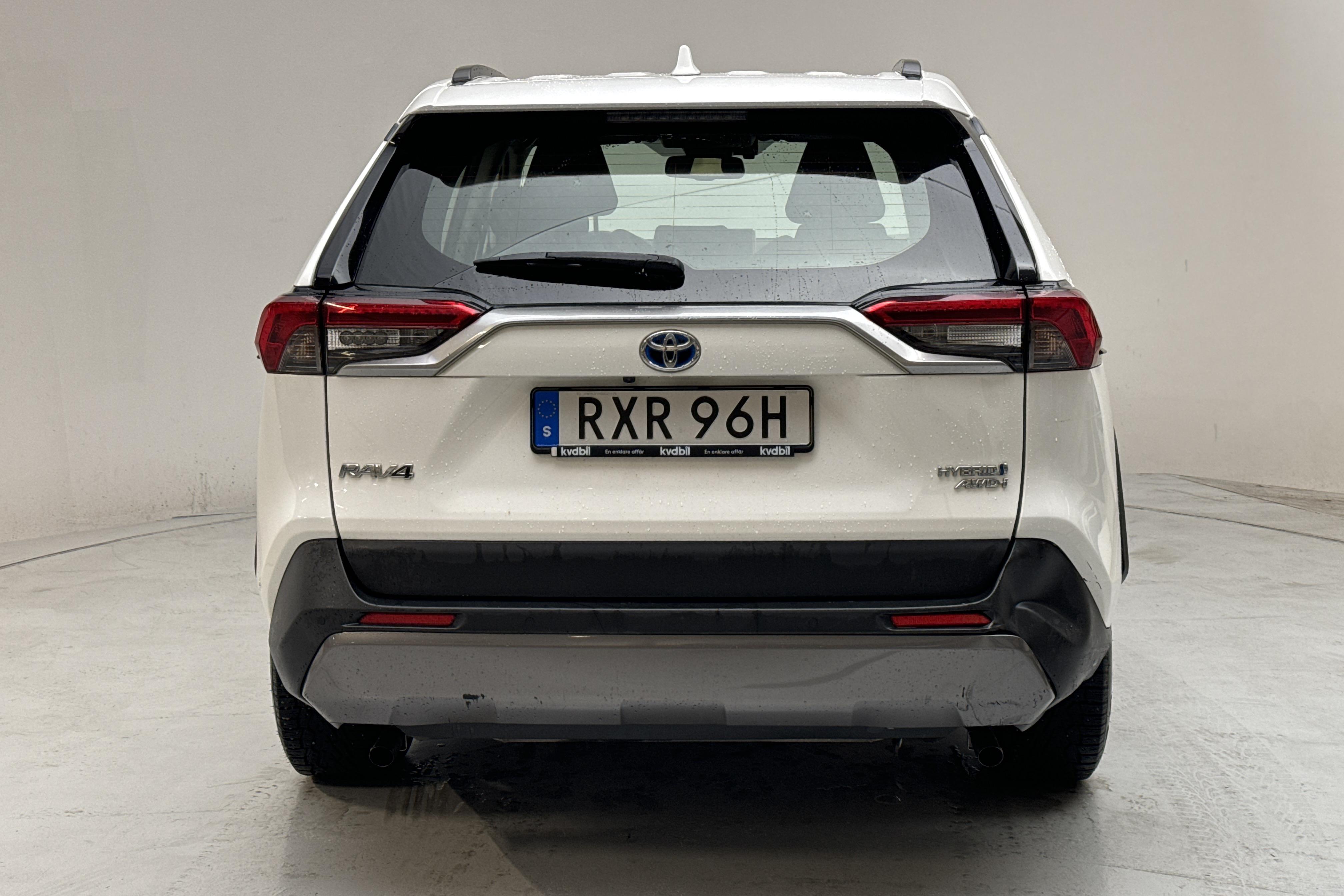 Toyota RAV4 2.5 HSD AWD (222hk) - 141 850 km - Automaattinen - valkoinen - 2021