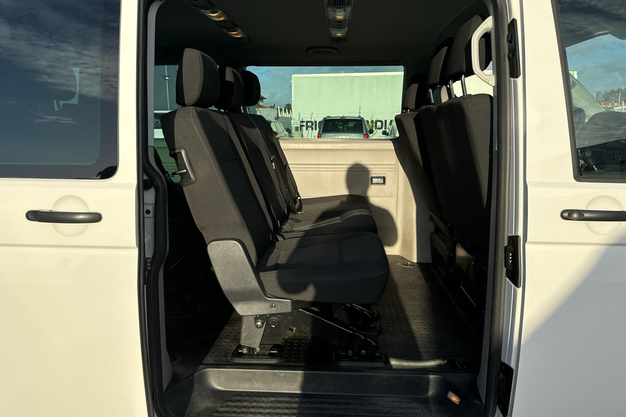 VW Caravelle T6 2.0 TDI BMT (150hk) - 222 290 km - Manuaalinen - valkoinen - 2017