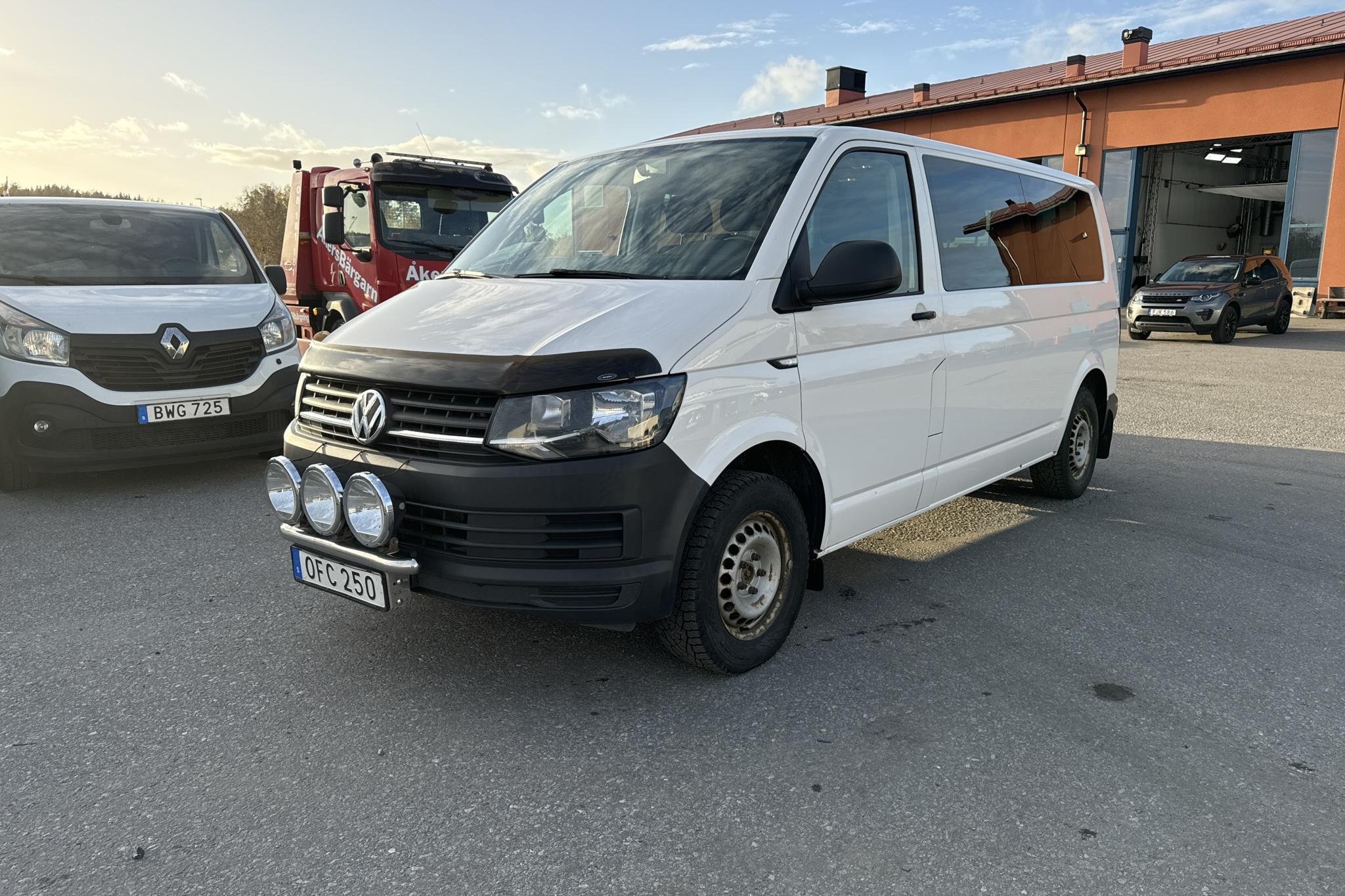 VW Caravelle T6 2.0 TDI BMT (150hk) - 222 290 km - Manualna - biały - 2017