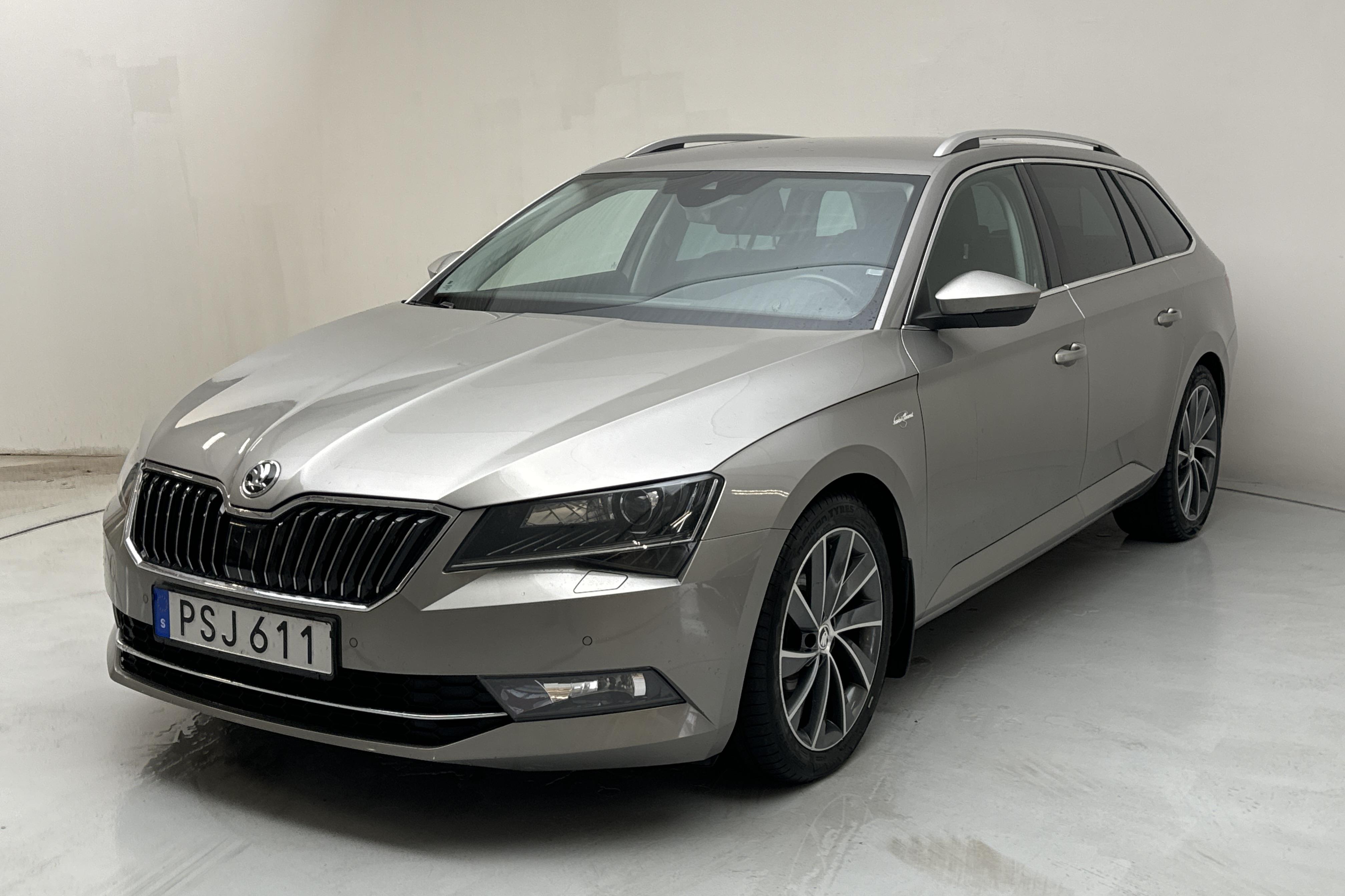 Skoda Superb 2.0 TDI 4x4 Kombi (190hk) - 141 840 km - Automaattinen - Light Brown - 2018