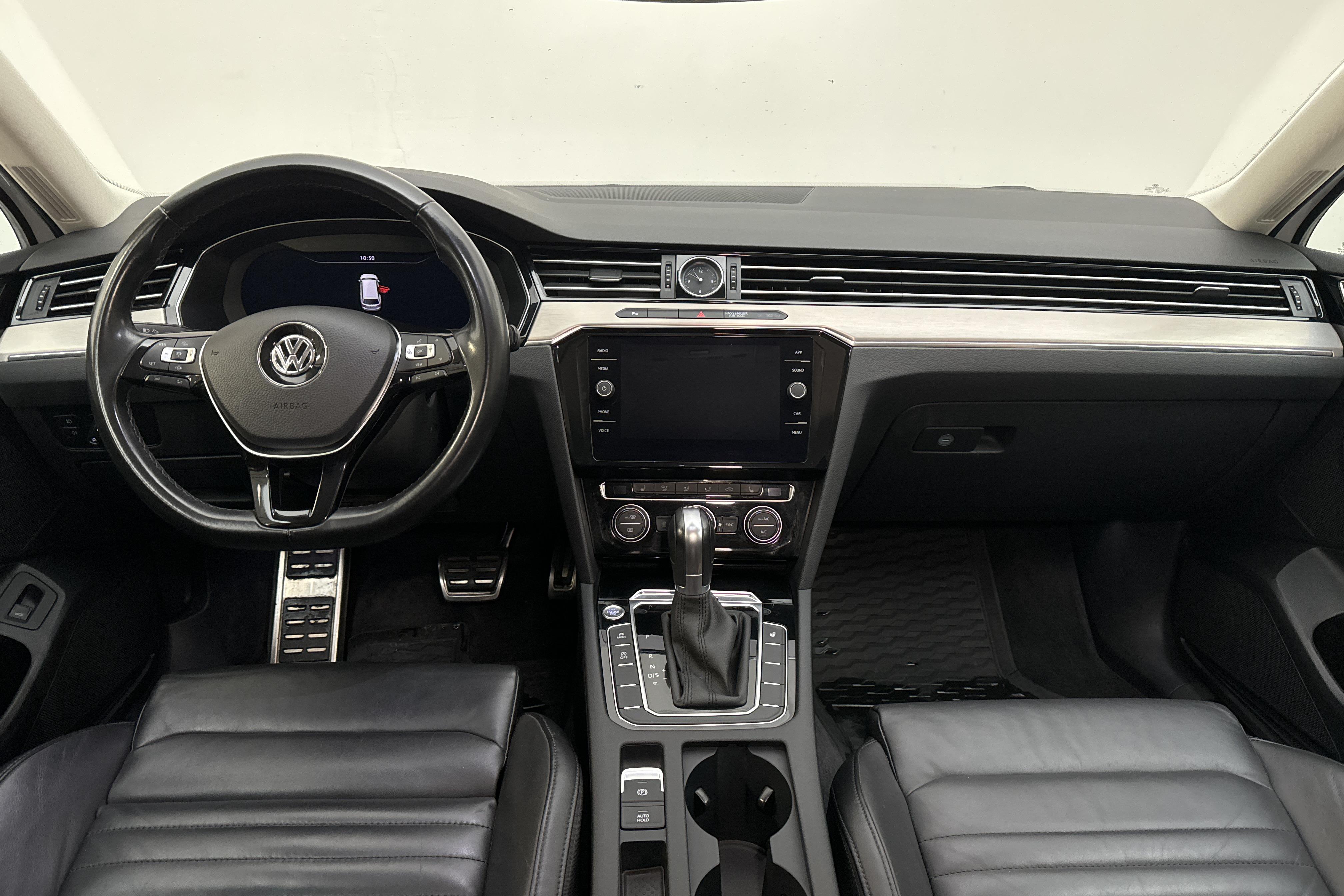 VW Passat Alltrack 2.0 TDI 4MOTION (190hk) - 142 670 km - Automatyczna - biały - 2019