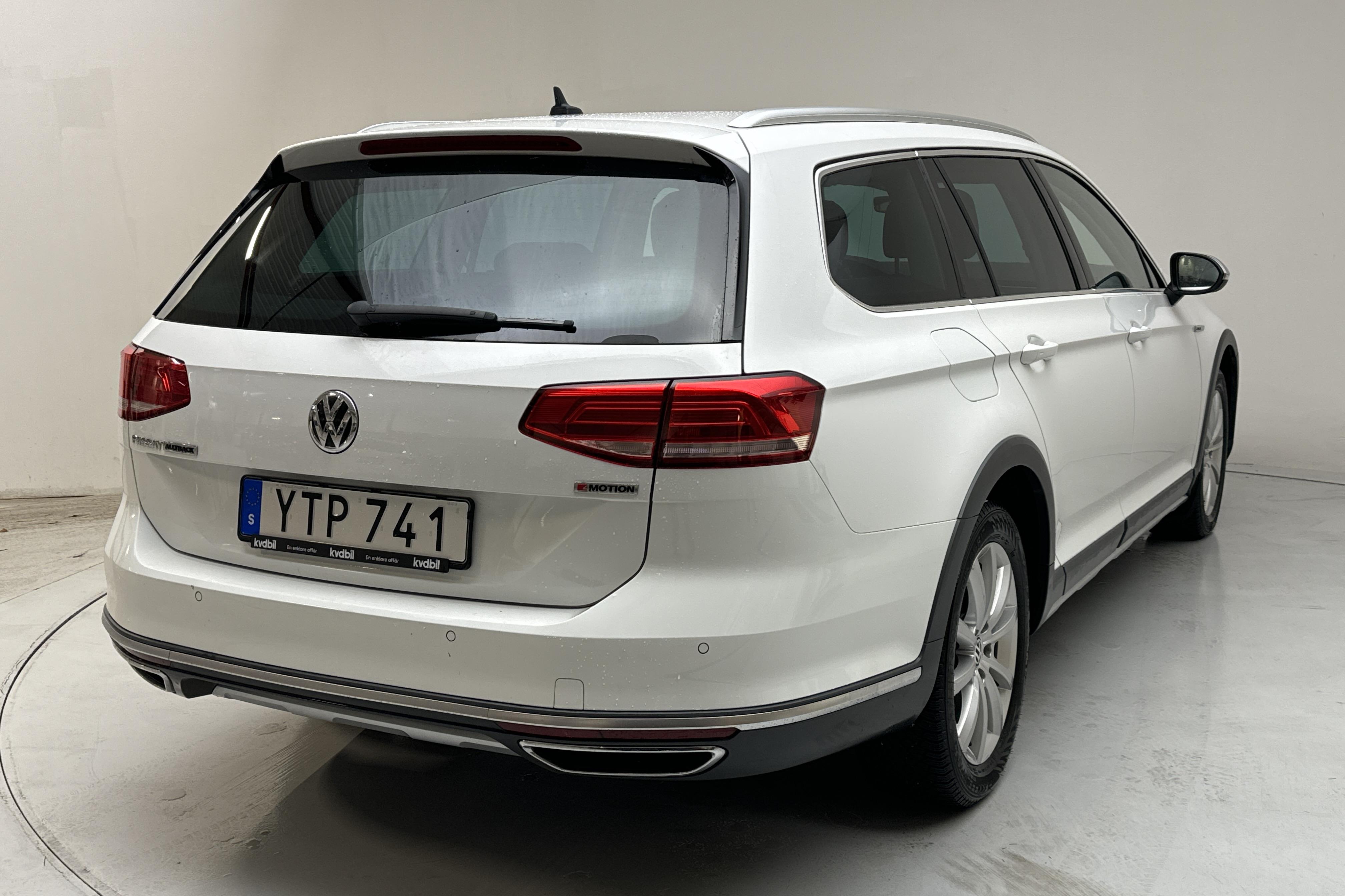 VW Passat Alltrack 2.0 TDI 4MOTION (190hk) - 142 670 km - Automaatne - valge - 2019