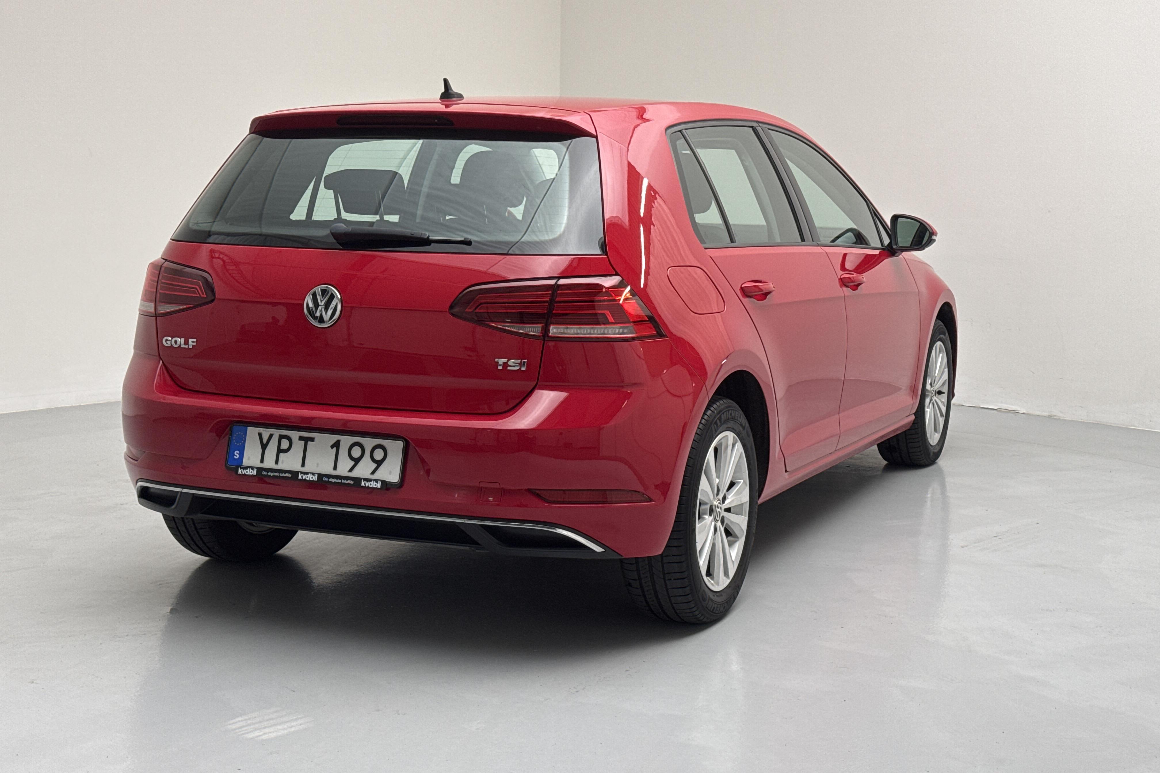 VW Golf VII 1.0 TSI 5dr (110hk) - 59 950 km - Automatyczna - czerwony - 2018