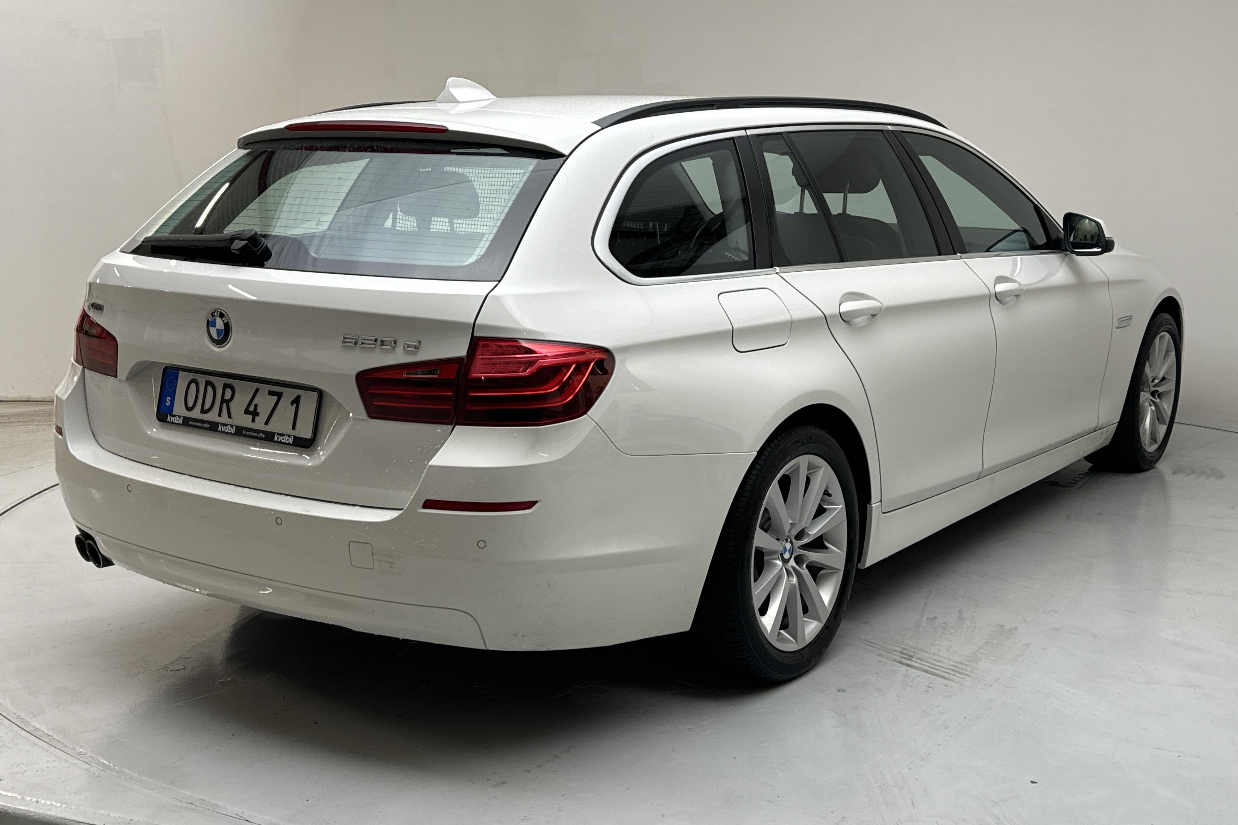 BMW 520d xDrive Touring, F11 (190hk) - 125 540 km - Automaatne - valge - 2016