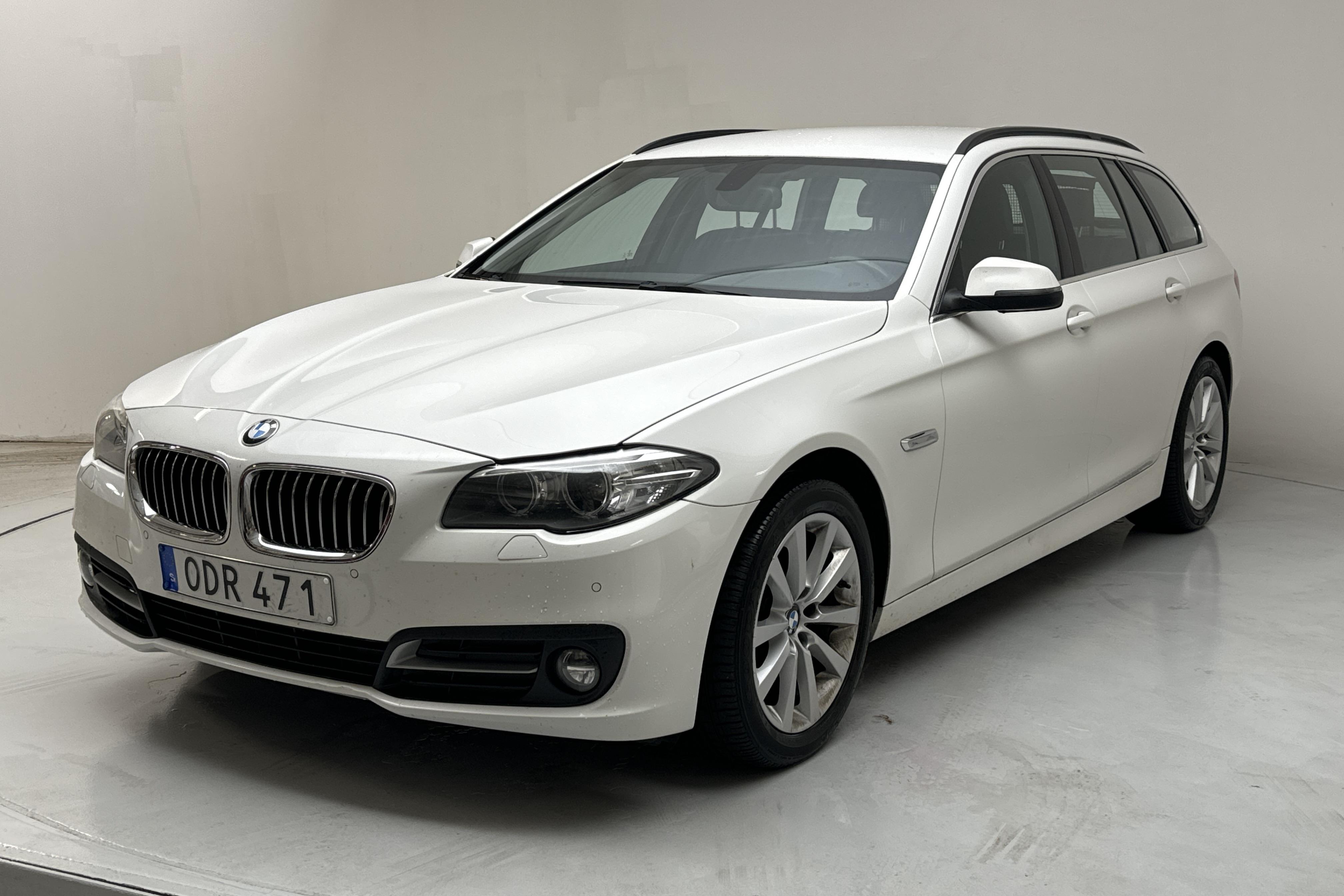 BMW 520d xDrive Touring, F11 (190hk) - 125 540 km - Automaattinen - valkoinen - 2016