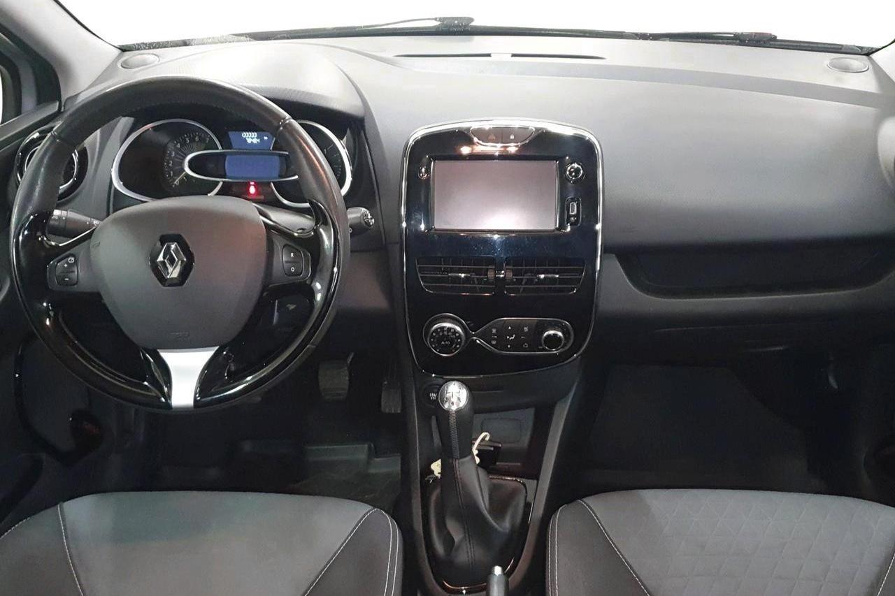 Renault Clio IV 0.9 TCe 90 Sports Tourer (90hk) - 133 350 km - Manual - silver - 2015