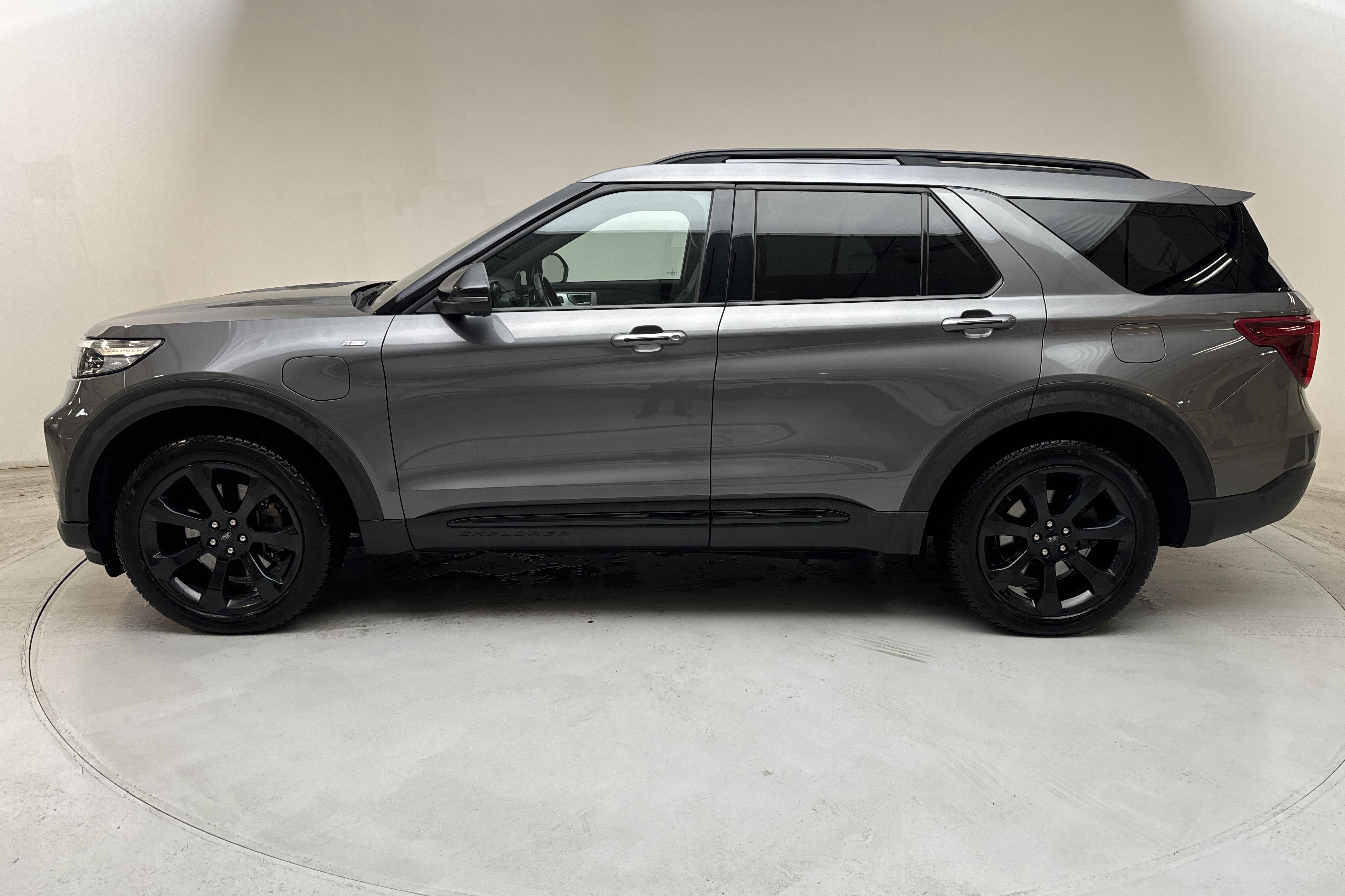 Ford Explorer 3.0T EcoBoost (457hk) - 87 940 km - Automatyczna - szary - 2021