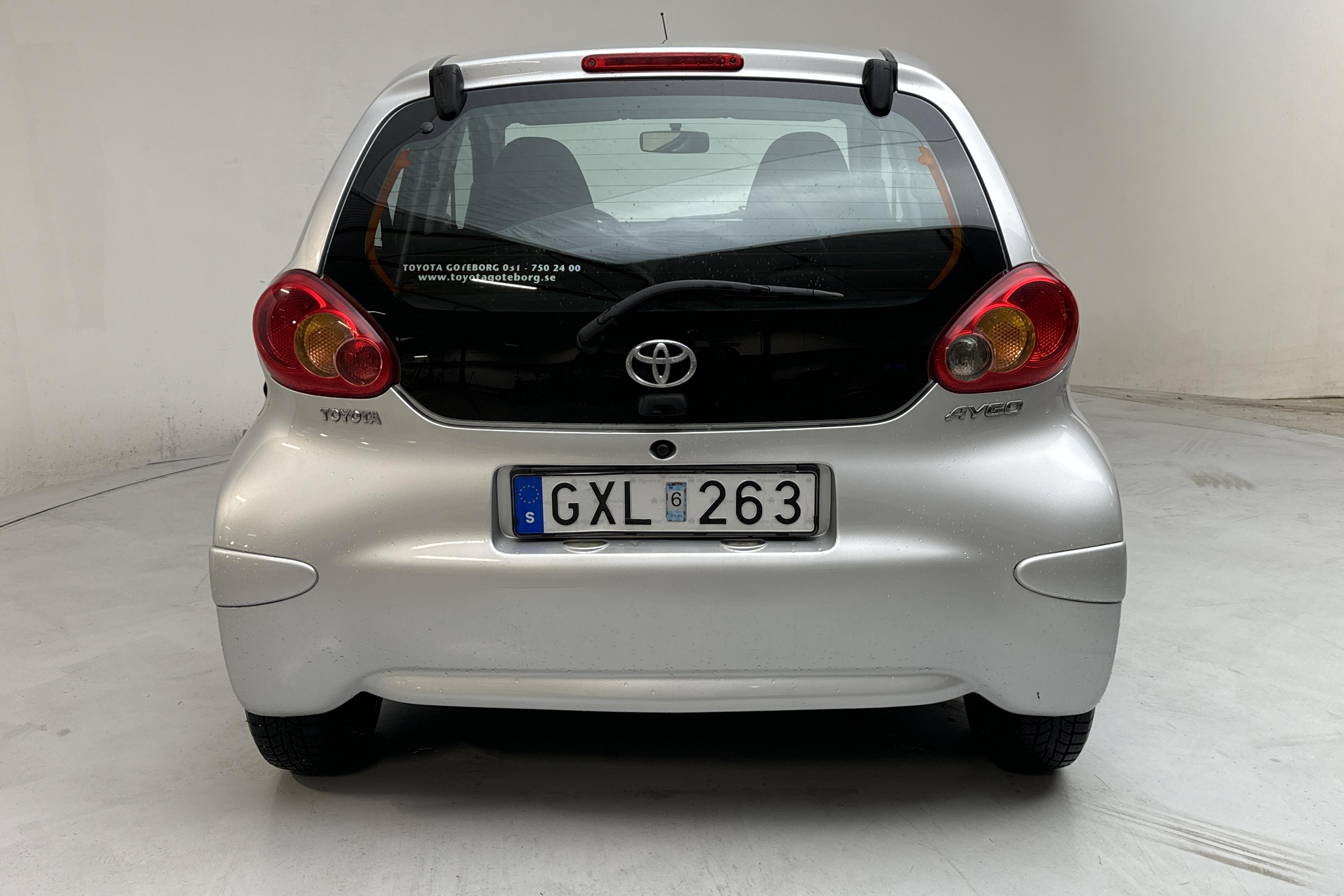 Toyota Aygo 1.0 VVT-i 5dr (68hk) - 132 990 km - Käsitsi - hõbe - 2008