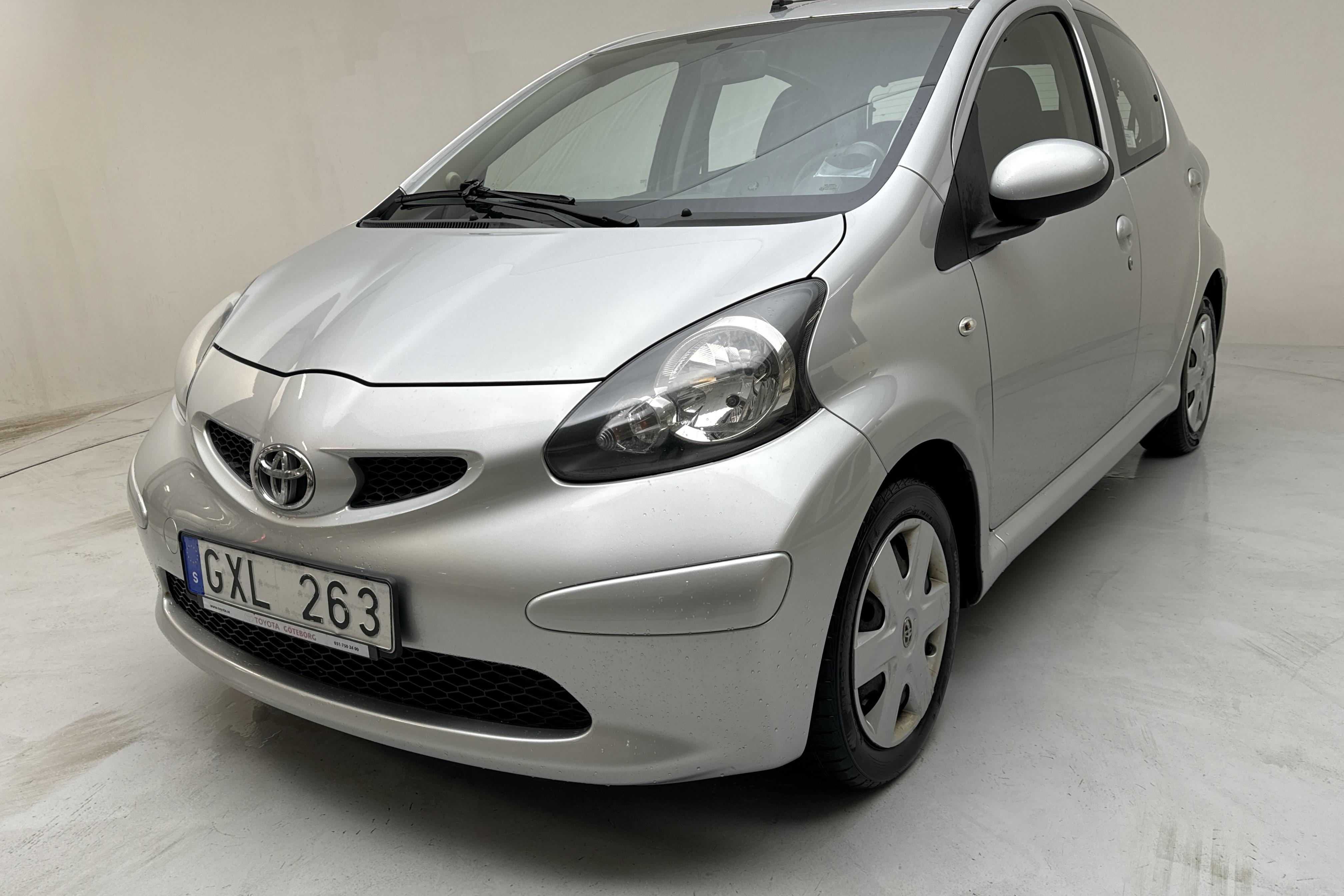 Toyota Aygo 1.0 VVT-i 5dr (68hk) - 132 990 km - Käsitsi - hõbe - 2008