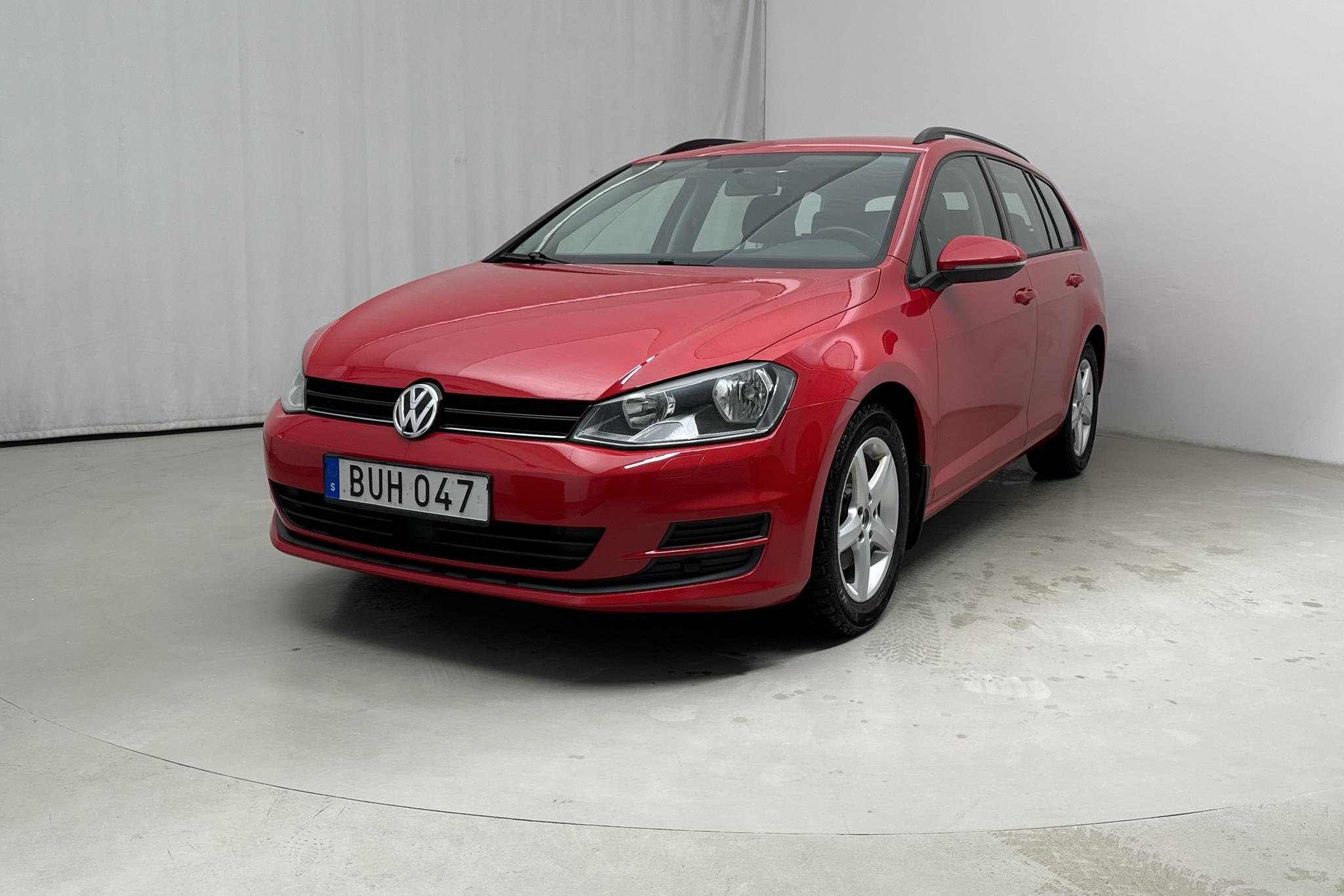 VW Golf VII 1.4 TSI Sportscombi (122hk) - 133 520 km - Manualna - czerwony - 2014