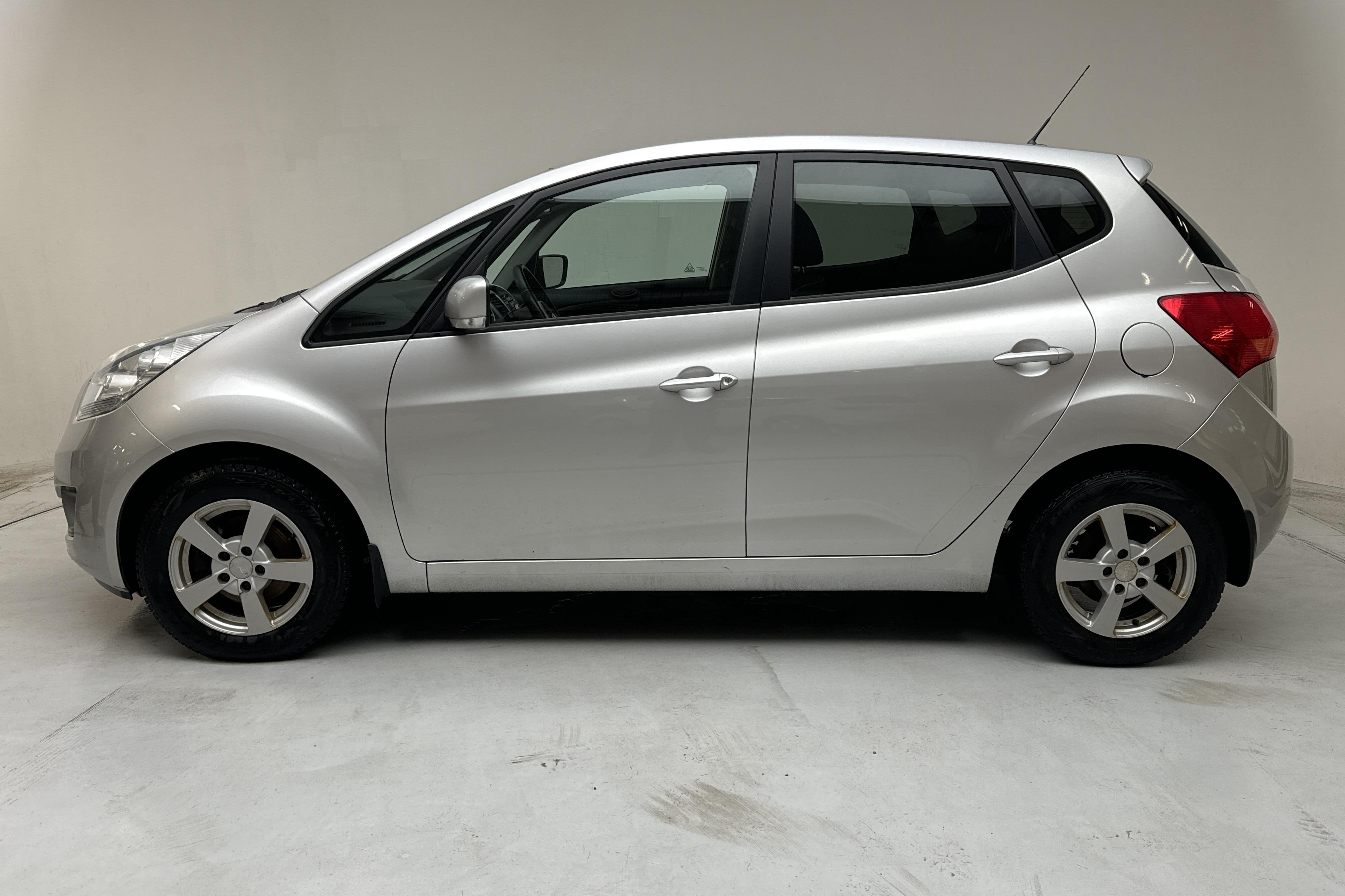 KIA Venga 1.4 CRDi (90hk) - 161 260 km - Käsitsi - hall - 2013