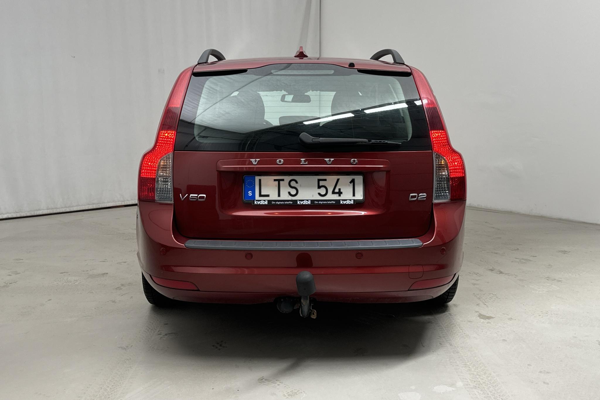 Volvo V50 D2 (115hk) - 160 340 km - Manual - red - 2011