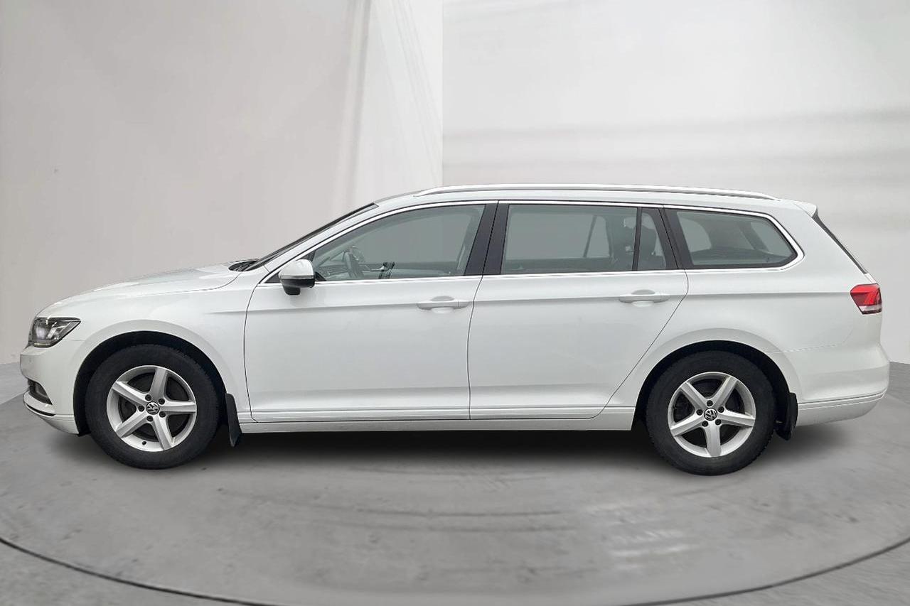 VW Passat 2.0 TDI Sportscombi (150hk) - 127 040 km - Automatic - white - 2017