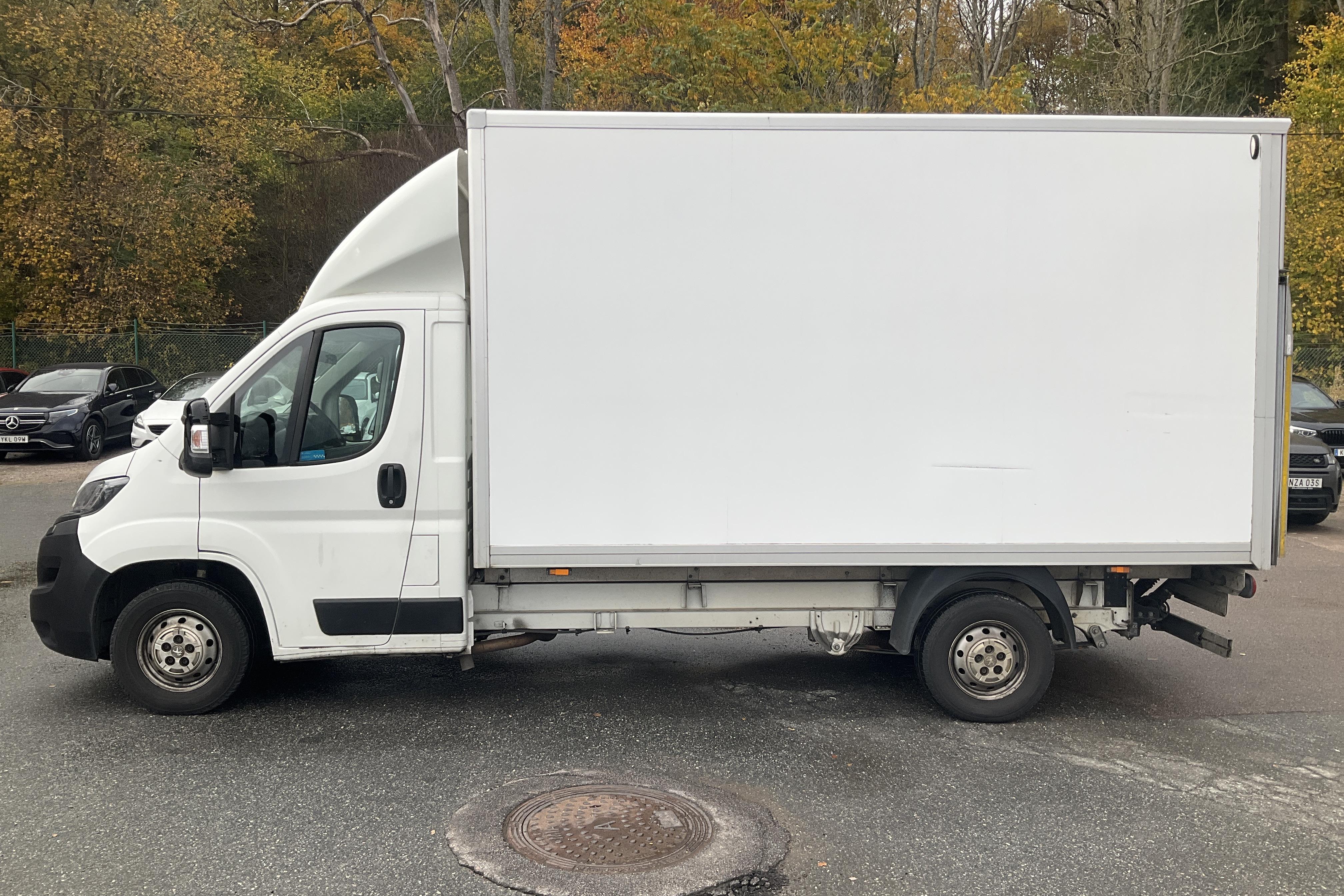 Peugeot Boxer 350 2.0 BlueHDi Volymskåp(140hk) - 156 620 km - Manuaalinen - valkoinen - 2021