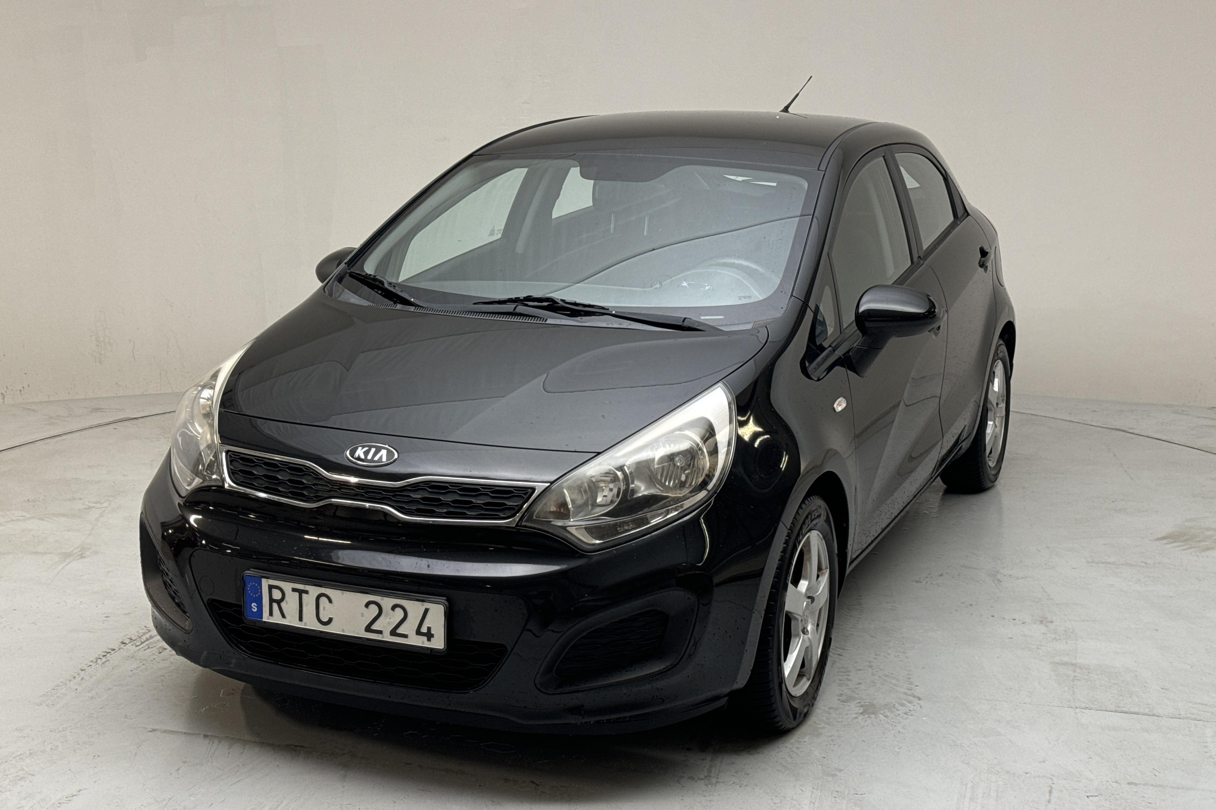 KIA Rio 1.2 (85hk) - 161 050 km - Käsitsi - must - 2012