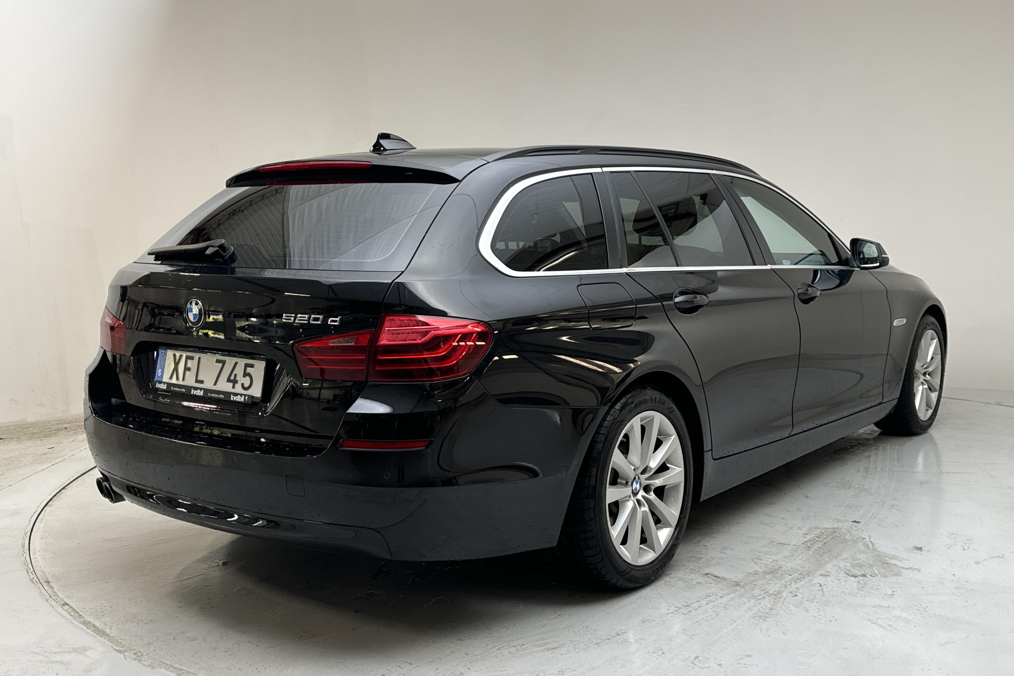 BMW 520d Touring, F11 (190hk) - 101 270 km - Automatic - black - 2017