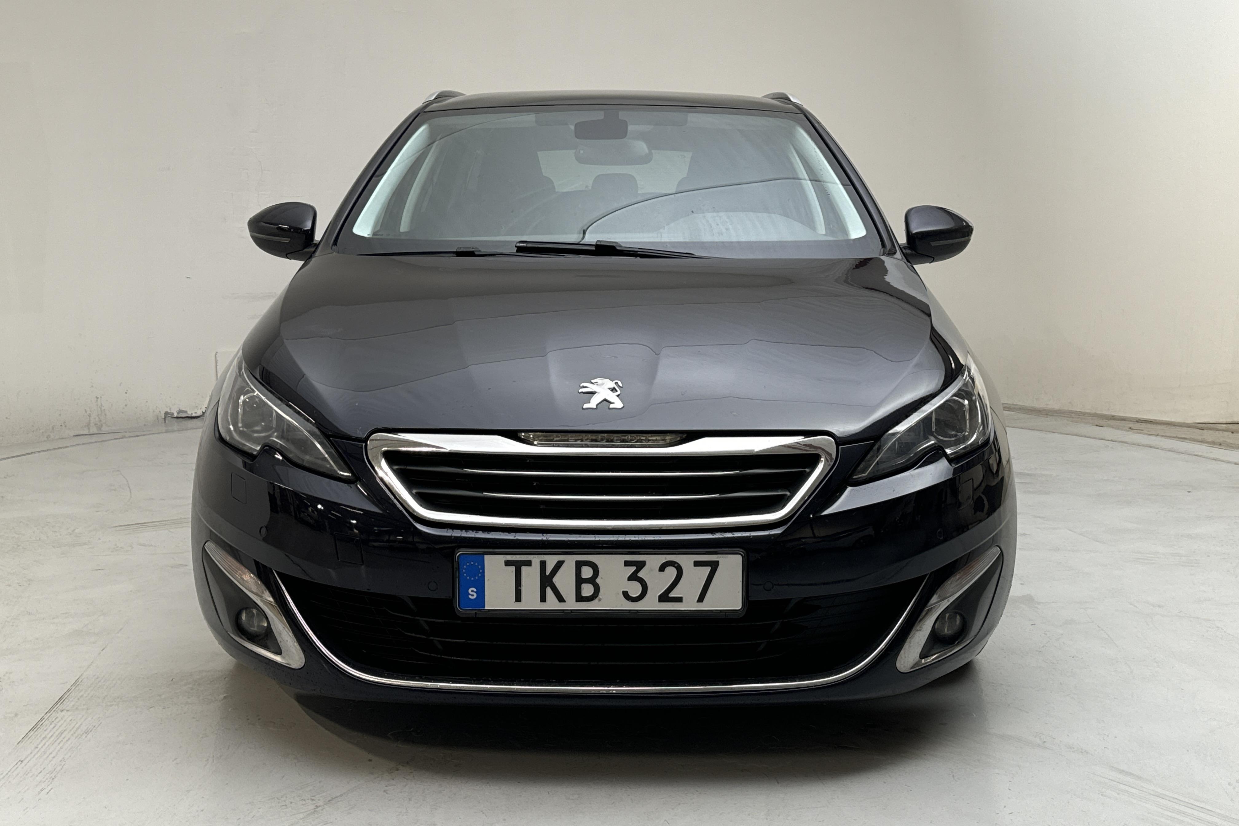 Peugeot 308 SW BlueHDi (150hk) - 190 000 km - Automaatne - Dark Blue - 2015