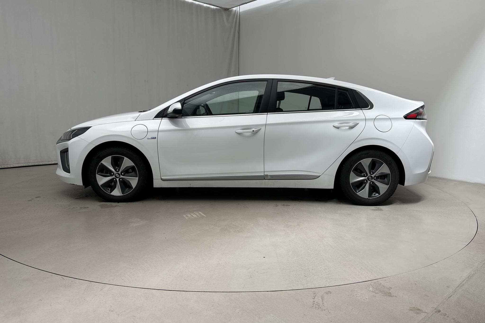 Hyundai IONIQ Plug-in (141hk) - 45 210 km - Automatic - 2020