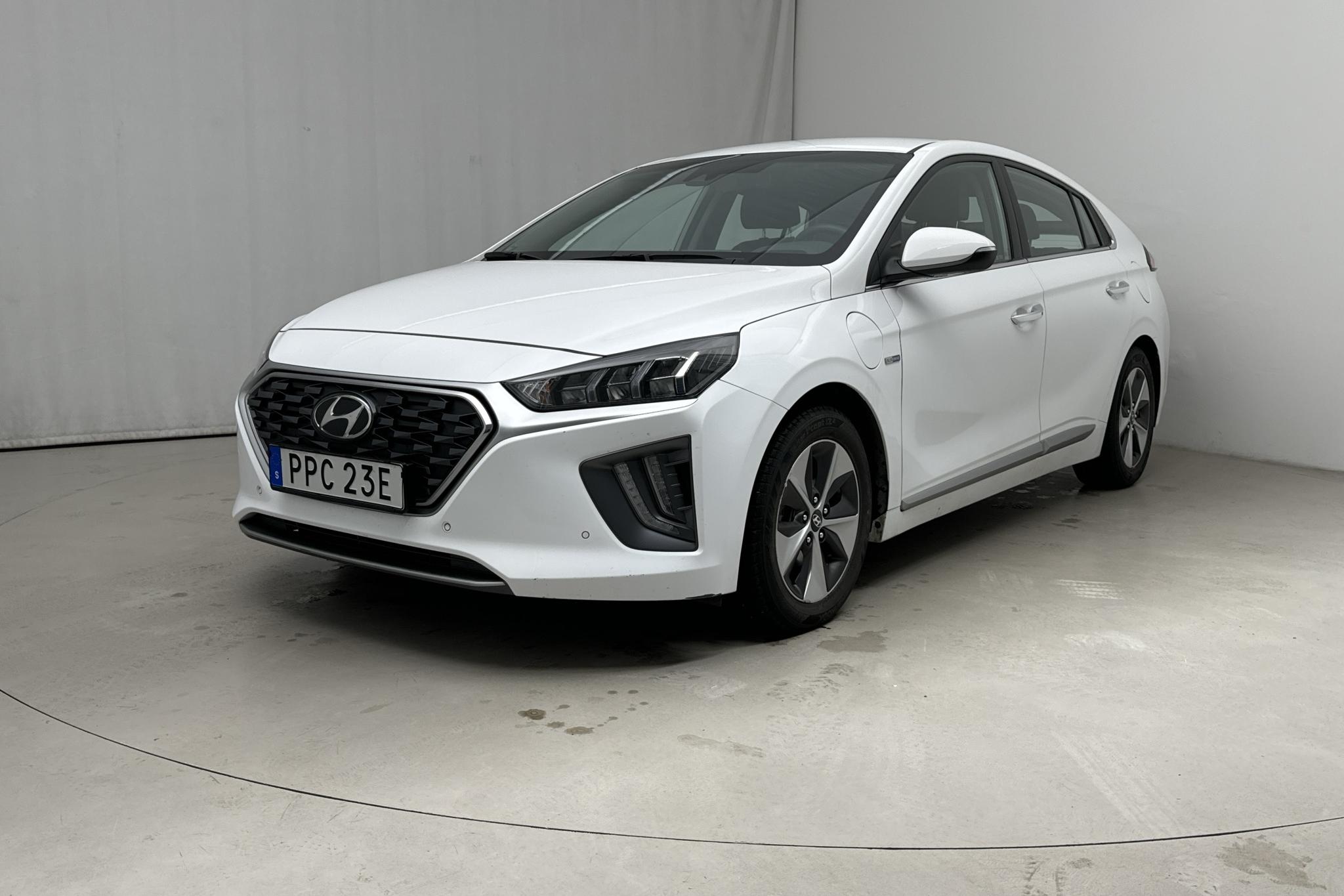 Hyundai IONIQ Plug-in (141hk) - 45 210 km - Automaatne - 2020