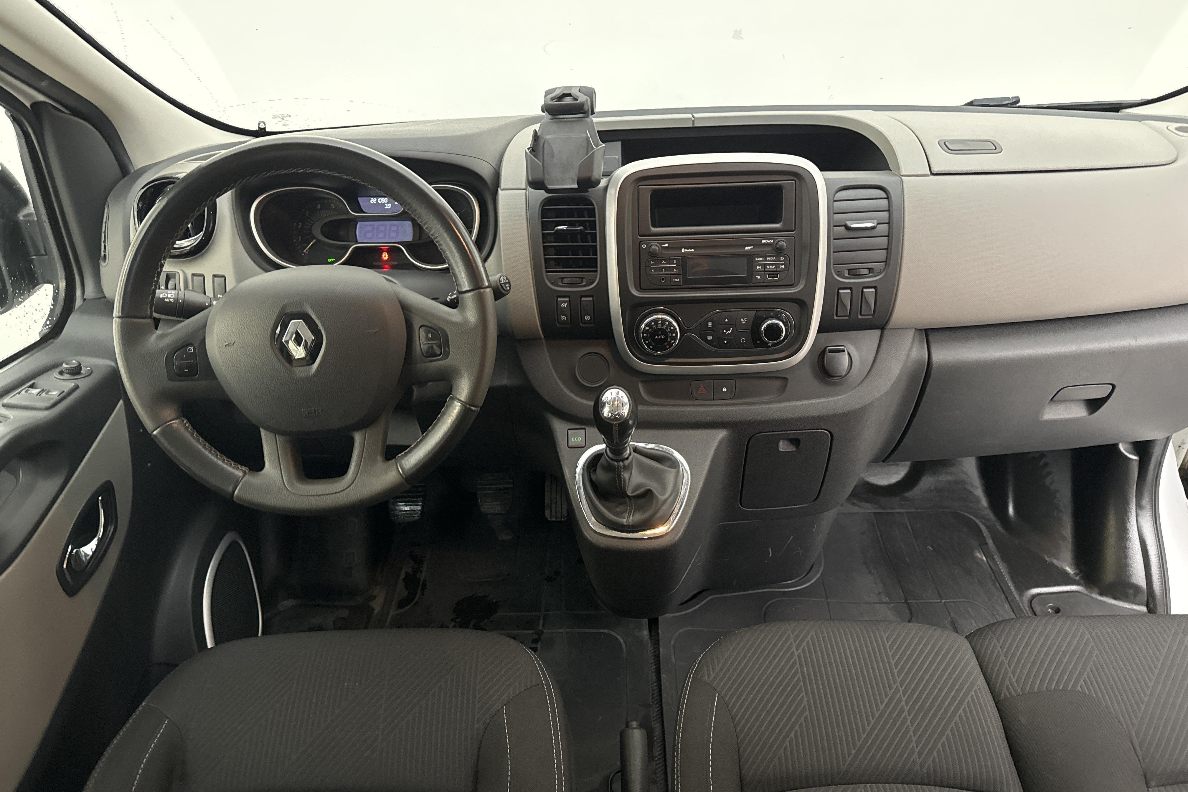 Renault Trafic 1.6 dCi Skåp (120hk) - 22 109 mil - Manuell - vit - 2016