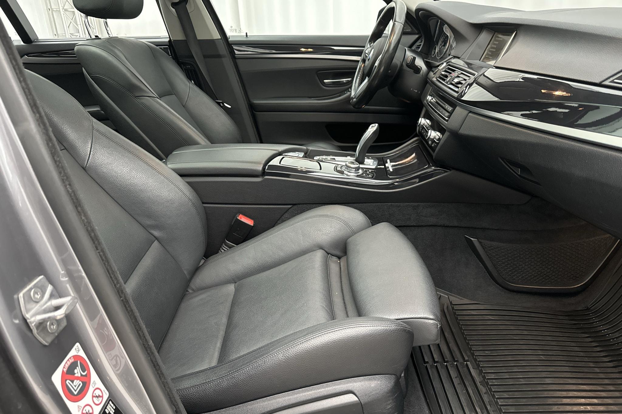 BMW 520d xDrive Touring, F11 (190hk) - 18 876 mil - Automat - grå - 2016