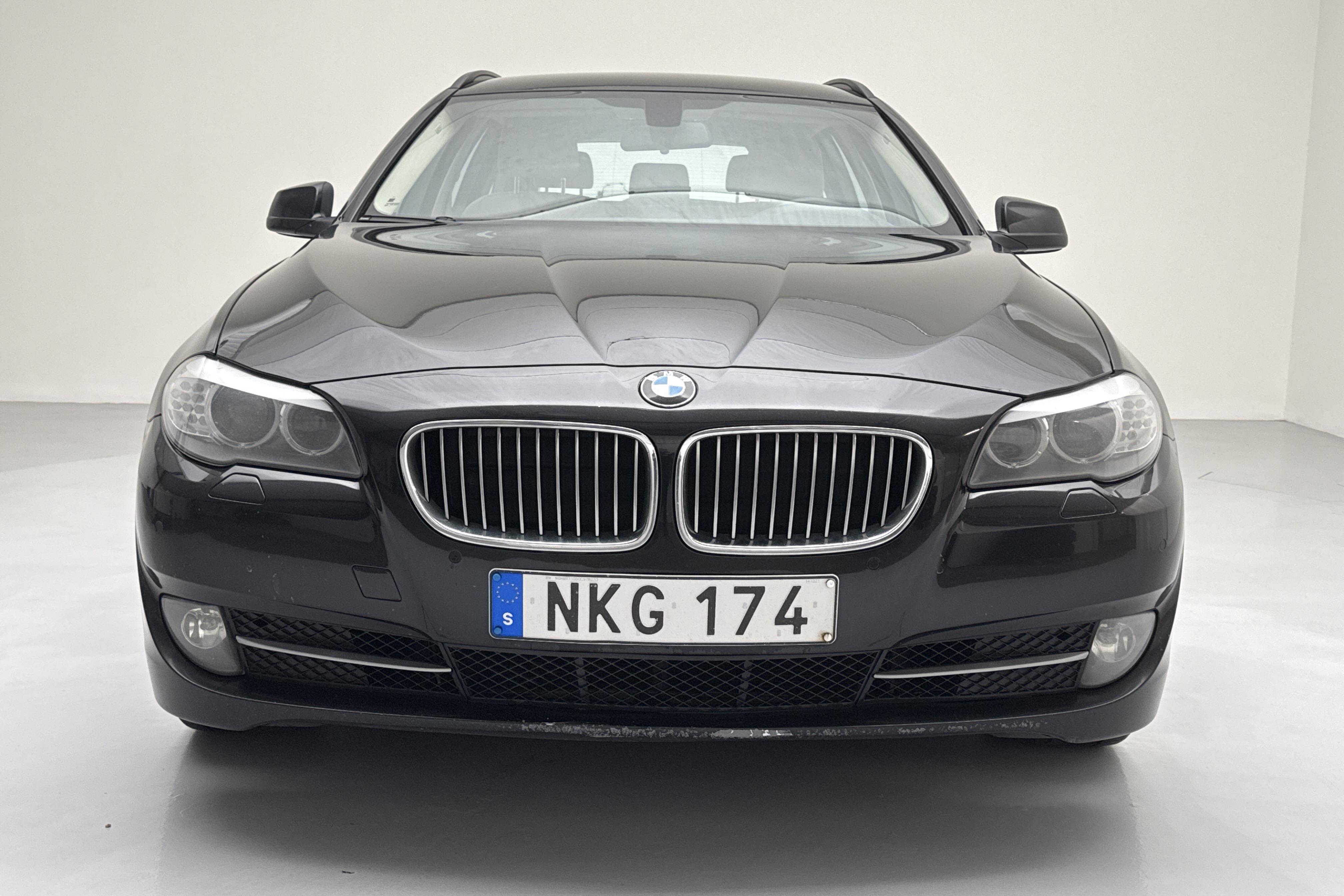 BMW 520d Touring, F11 (184hk) - 264 100 km - Manualna - czarny - 2013