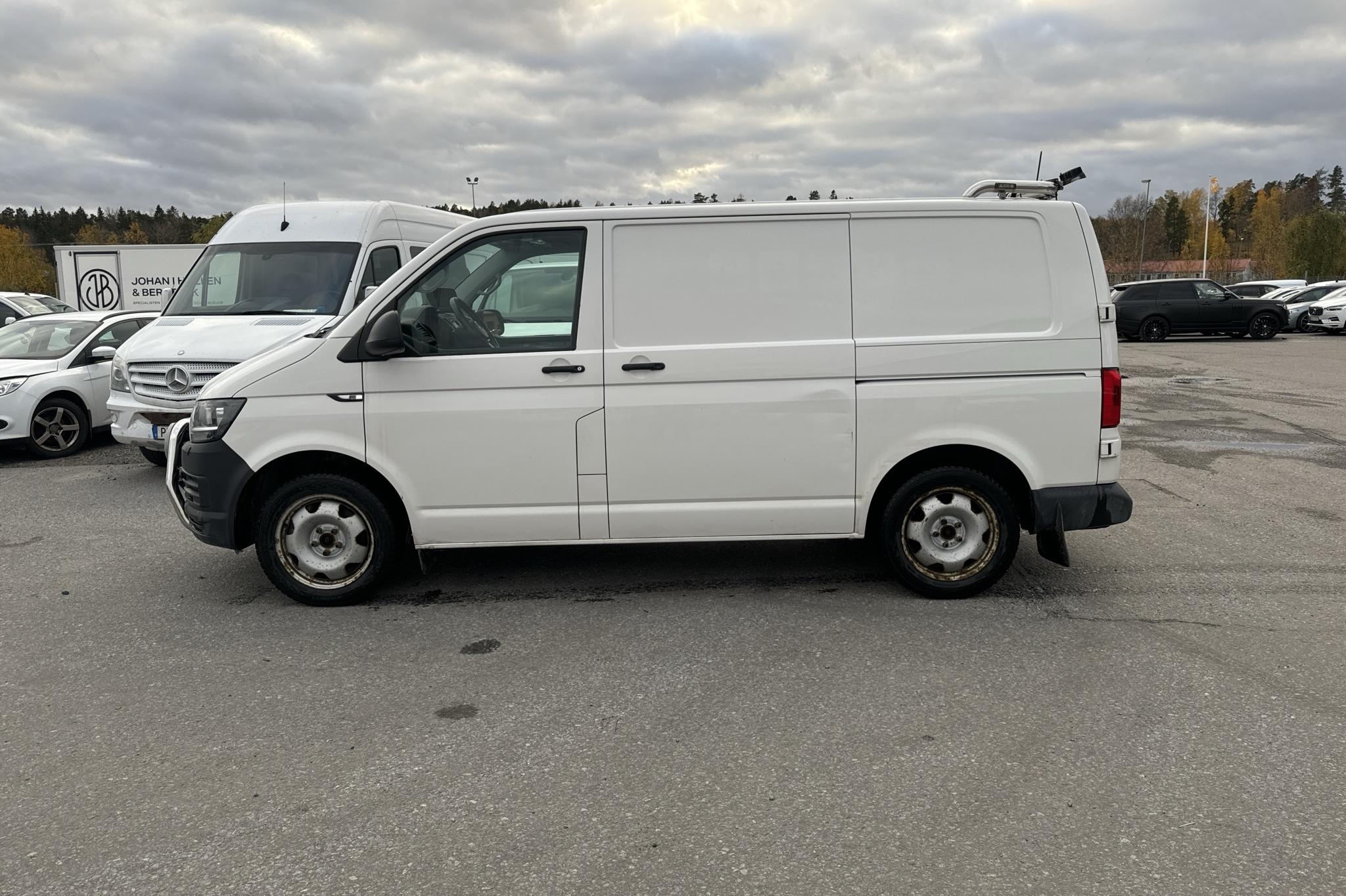 VW Transporter T6 2.0 TDI BMT 4MOTION Skåp (180hk) - 13 529 mil - Automat - vit - 2016