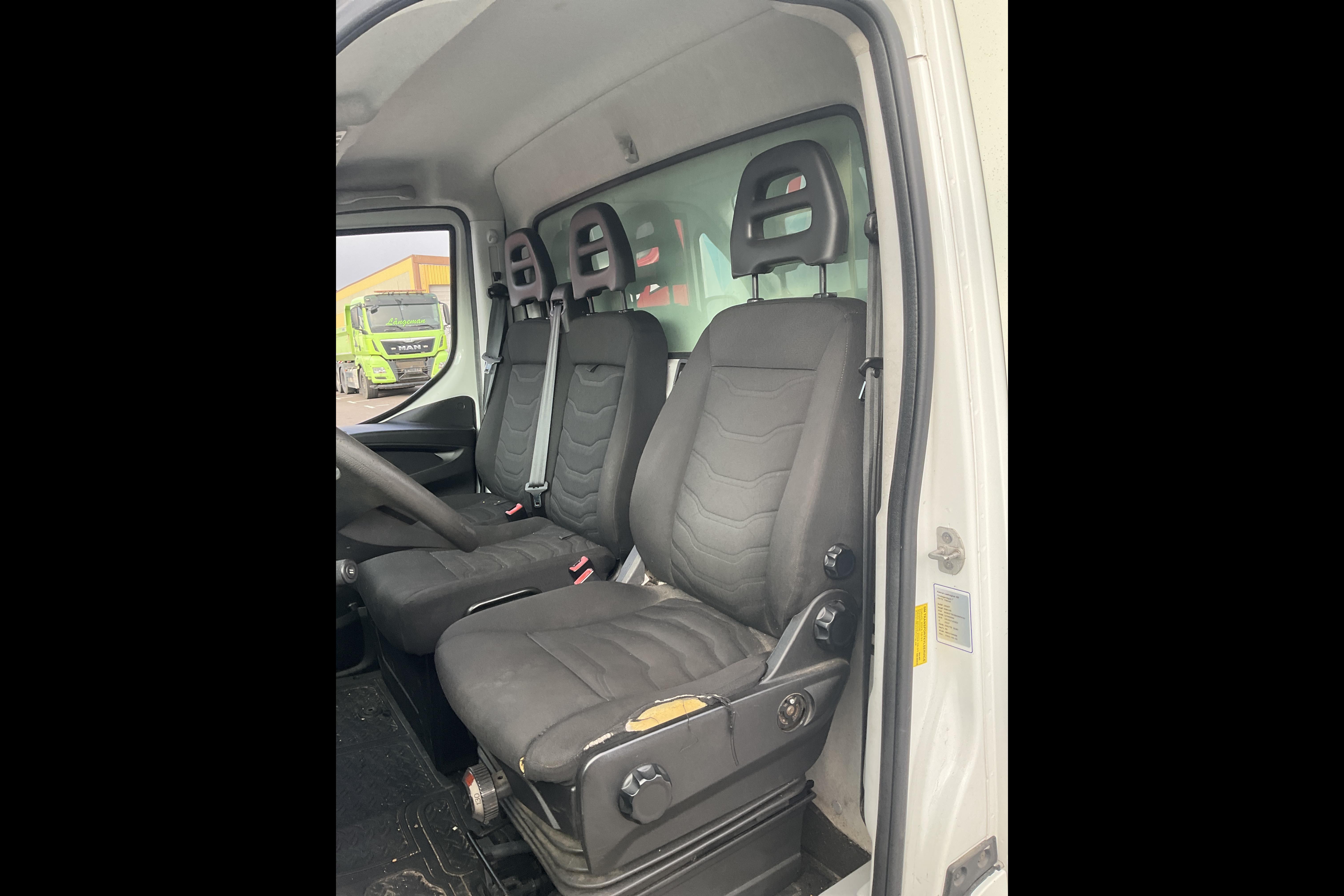 Iveco DAILY 70C17H P - 296 990 km - Manual - white - 2014