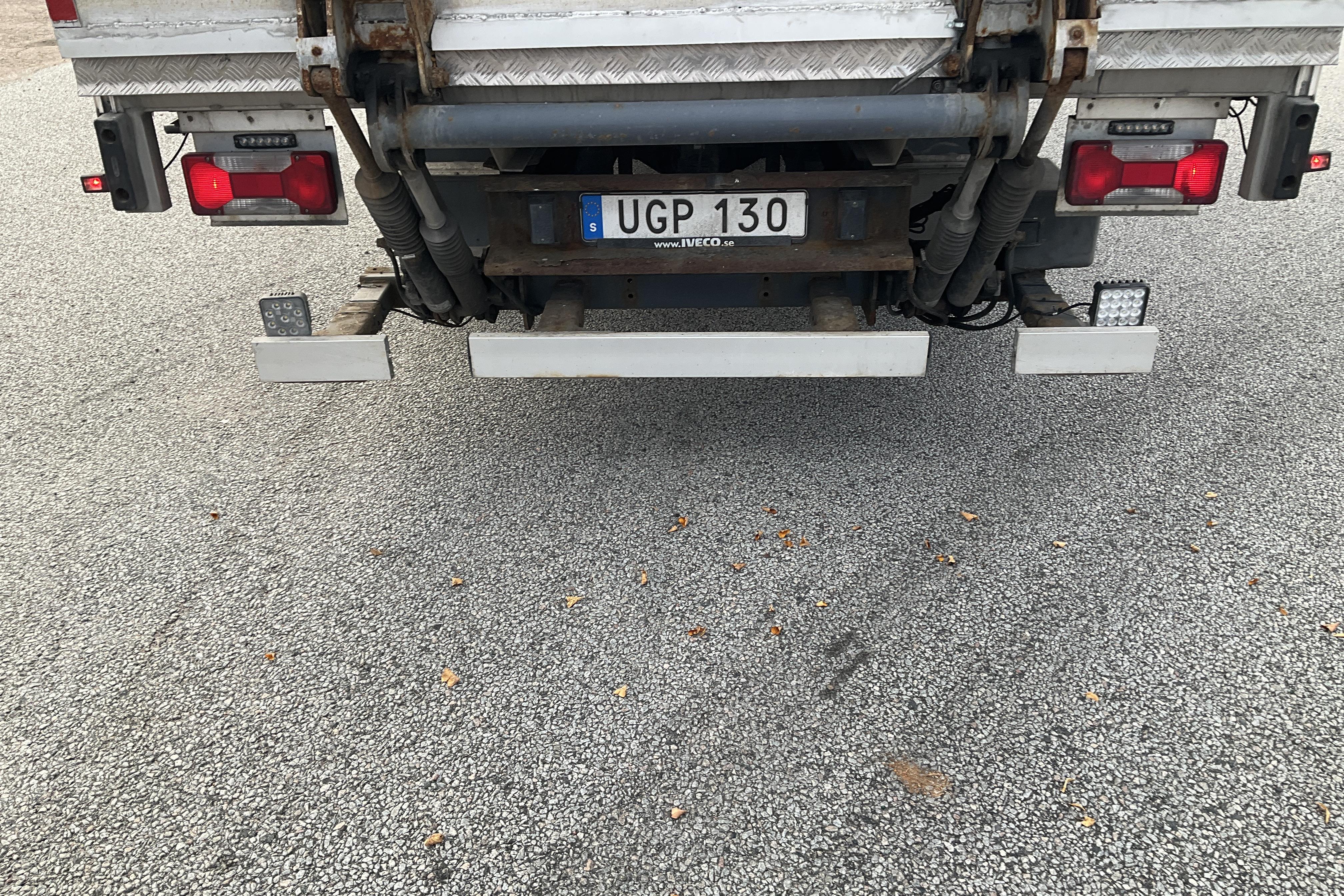 Iveco DAILY 70C17H P - 296 990 km - Käsitsi - valge - 2014