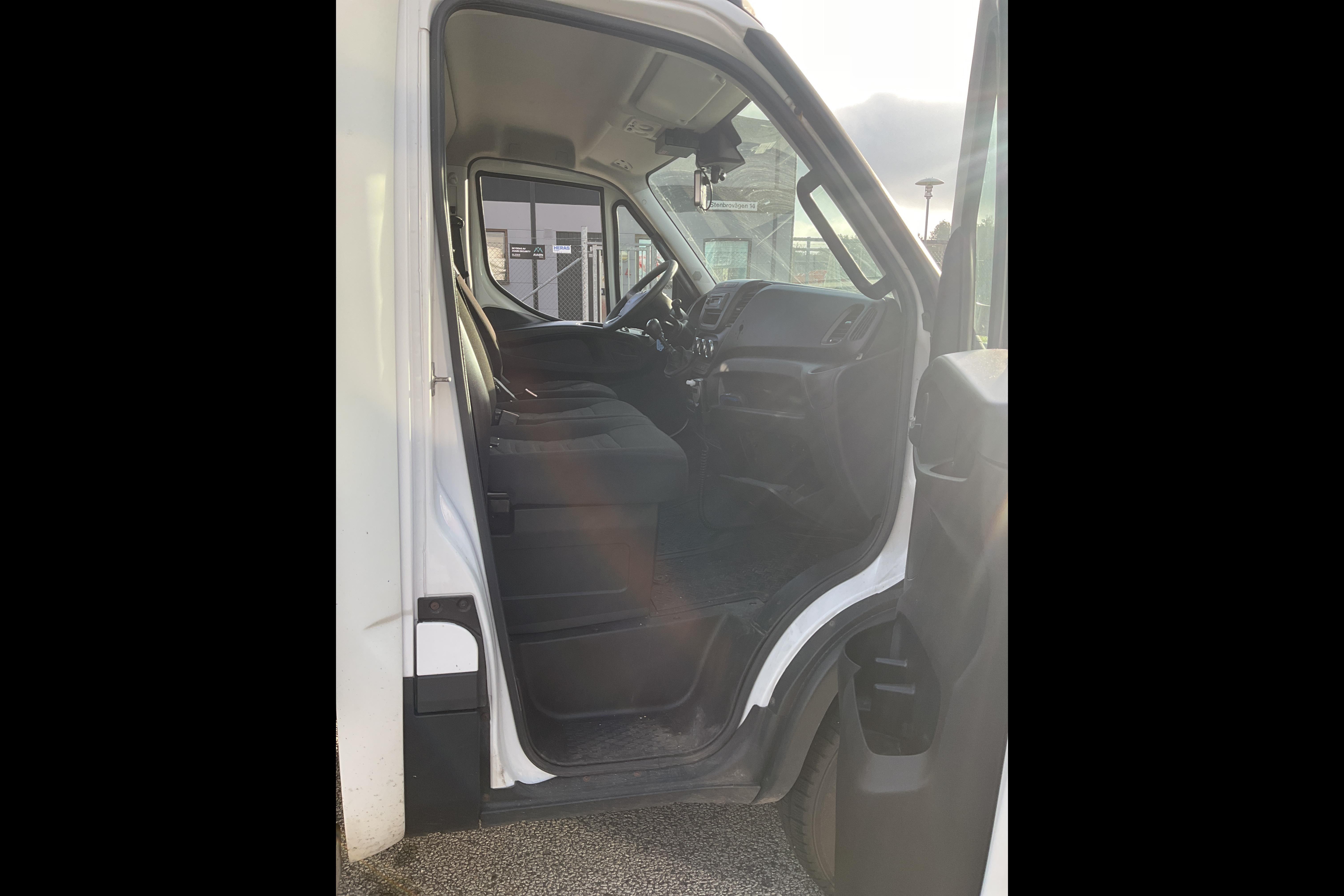 Iveco DAILY 70C17H P - 296 990 km - Manual - white - 2014