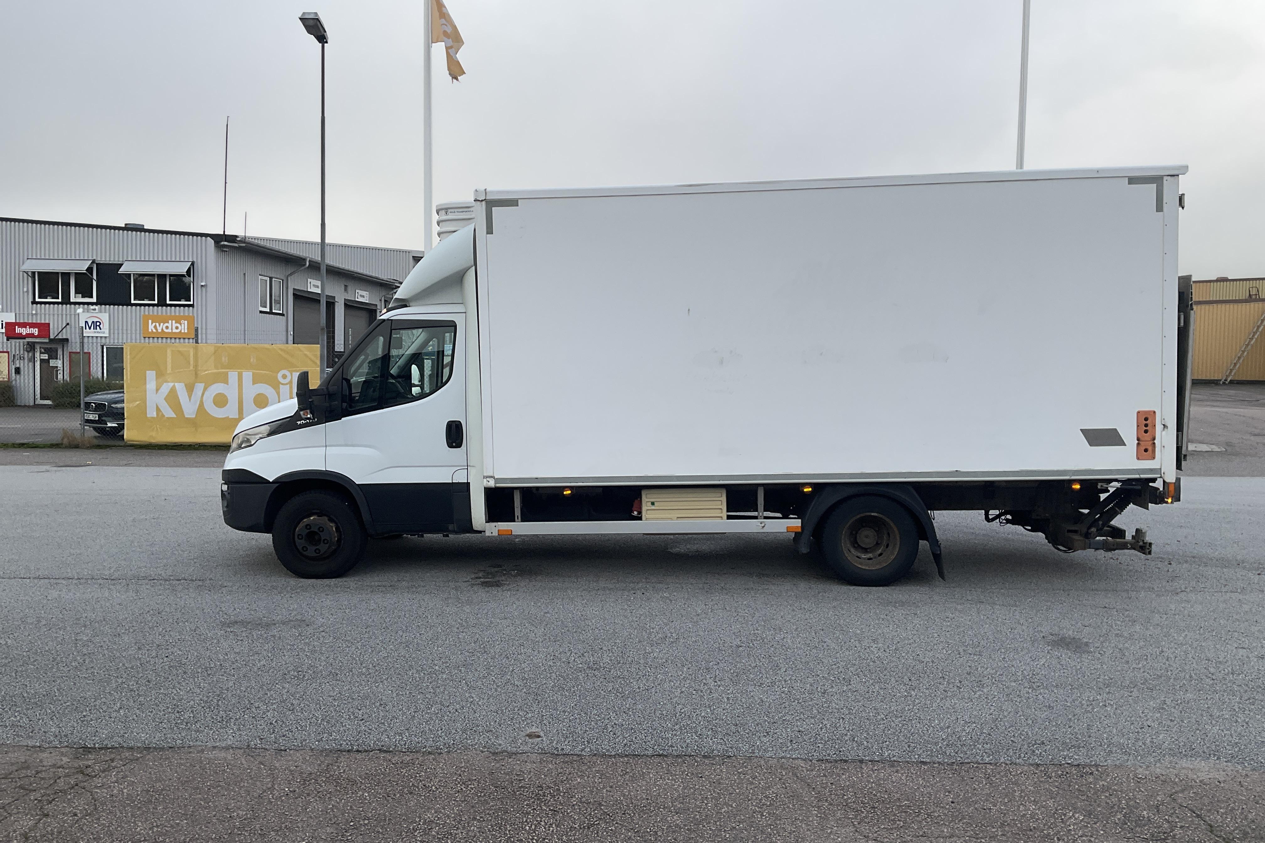 Iveco DAILY 70C17H P - 296 990 km - Manualna - biały - 2014