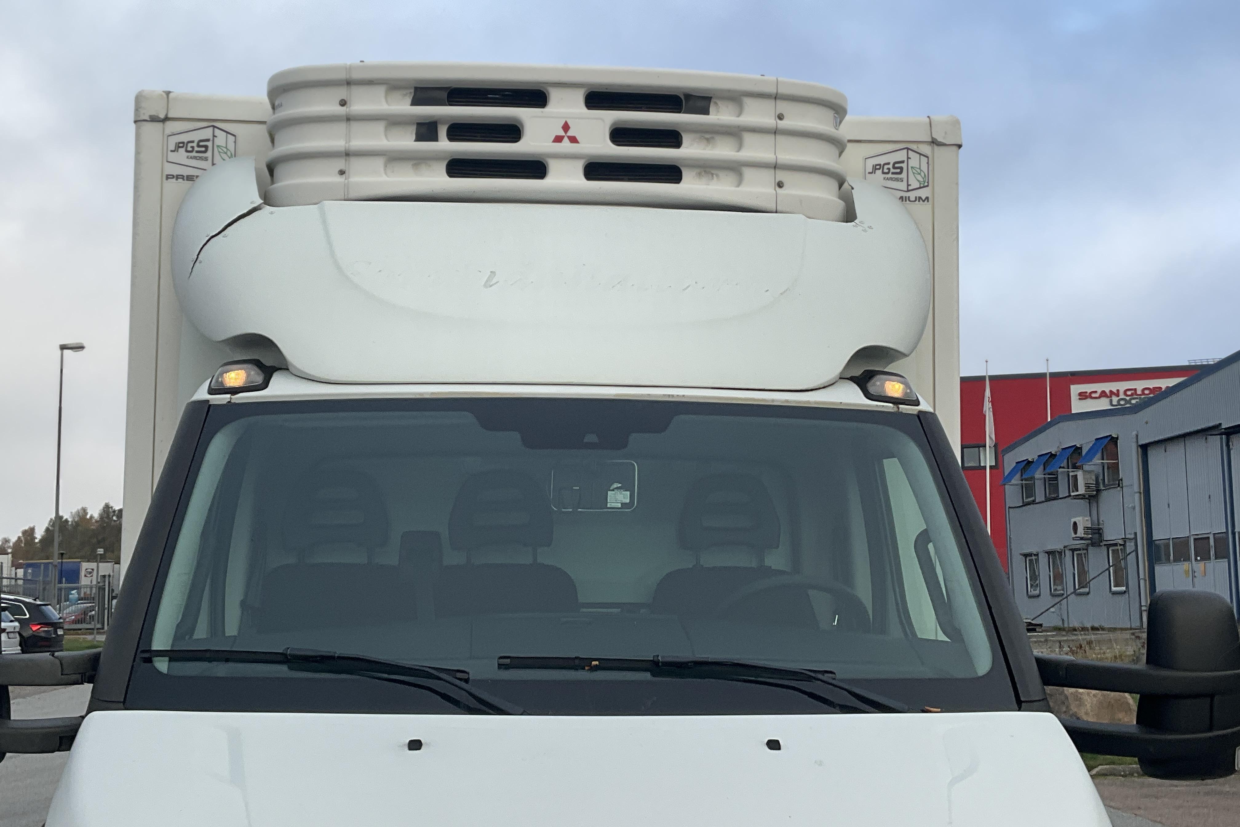 Iveco DAILY 70C17H P - 296 990 km - Käsitsi - valge - 2014