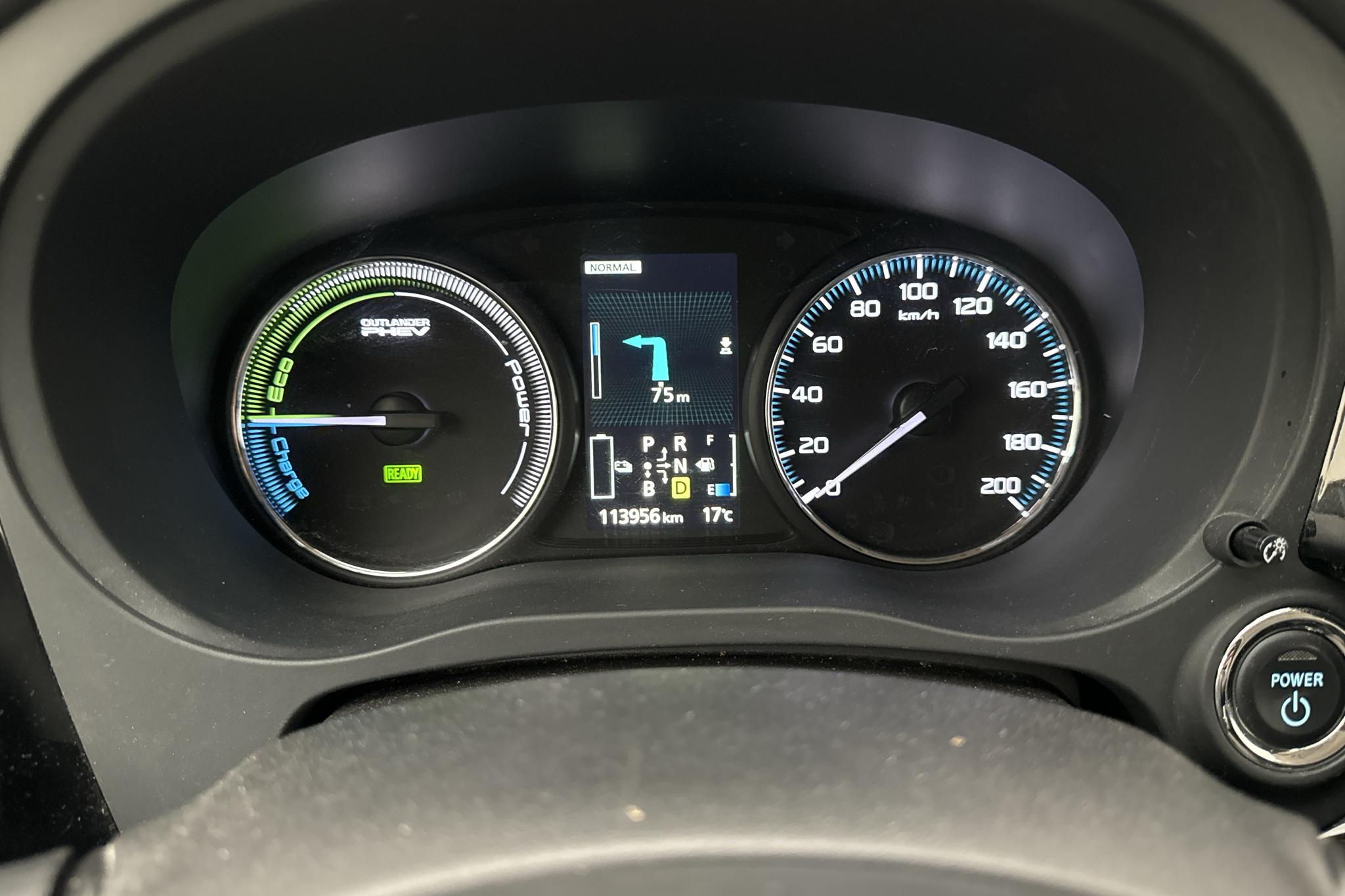 Mitsubishi Outlander 2.0 Plug-in Hybrid 4WD (121hk) - 113 950 km - Automatic - 2014