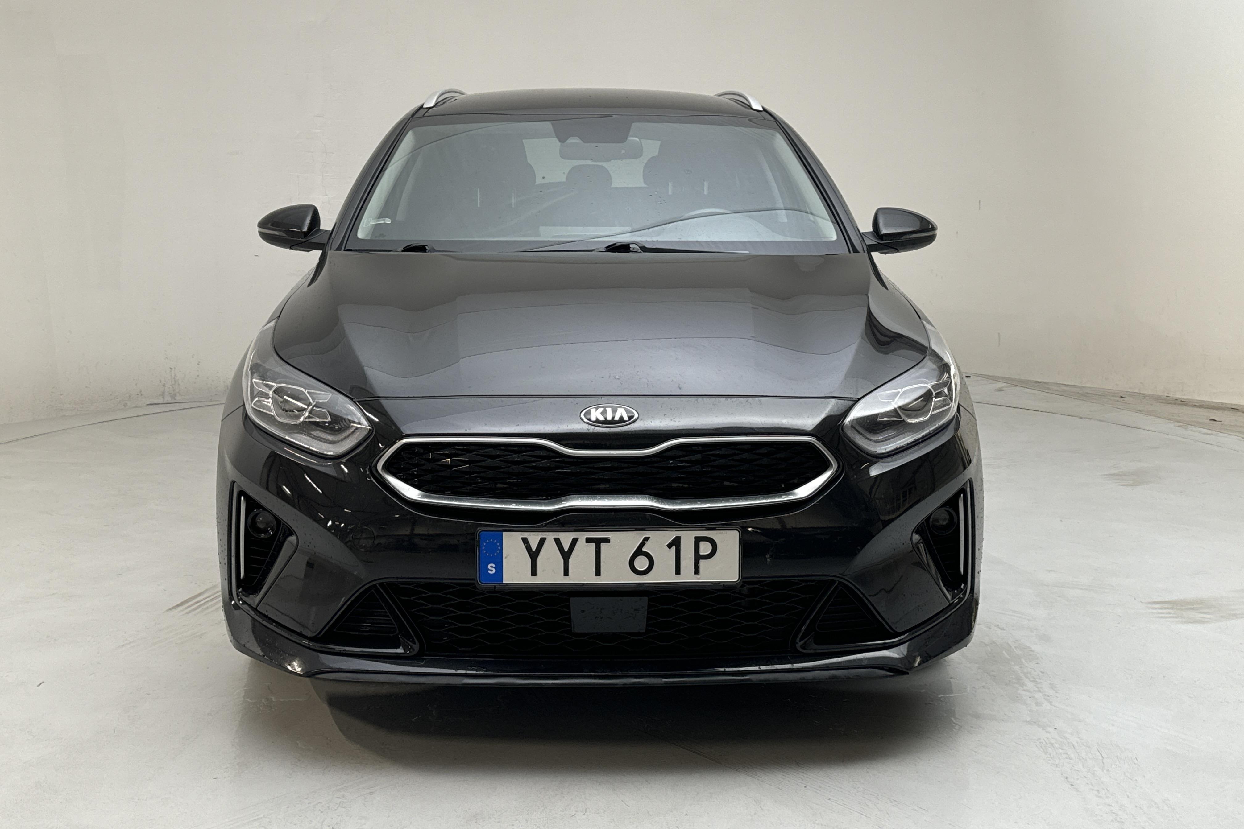 KIA Ceed 1.6 Plug-in Hybrid SW (141hk) - 75 920 km - Automaatne - must - 2021