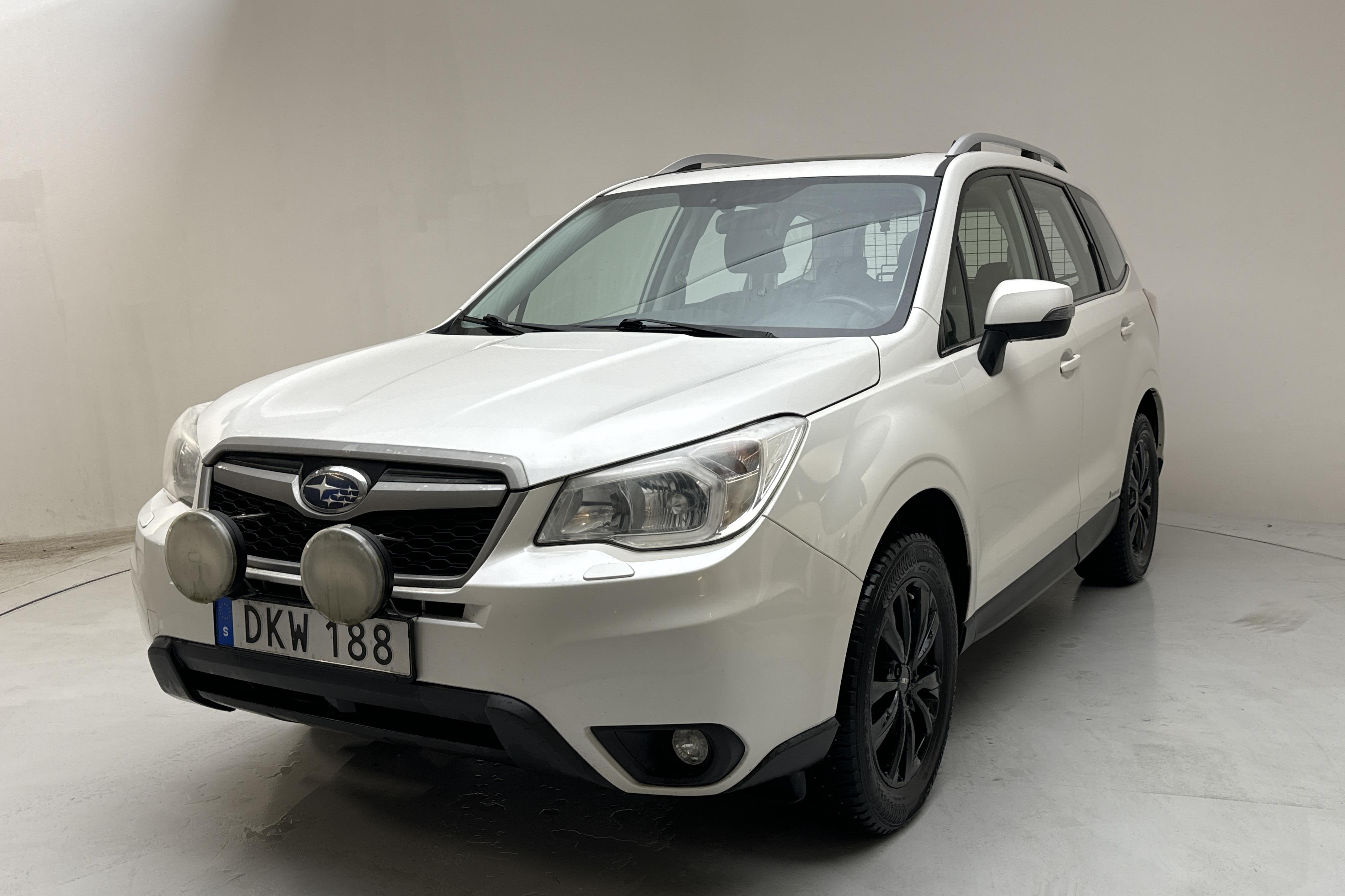 Subaru Forester 2.0D (147hk) - 22 945 mil - Manuell - vit - 2014