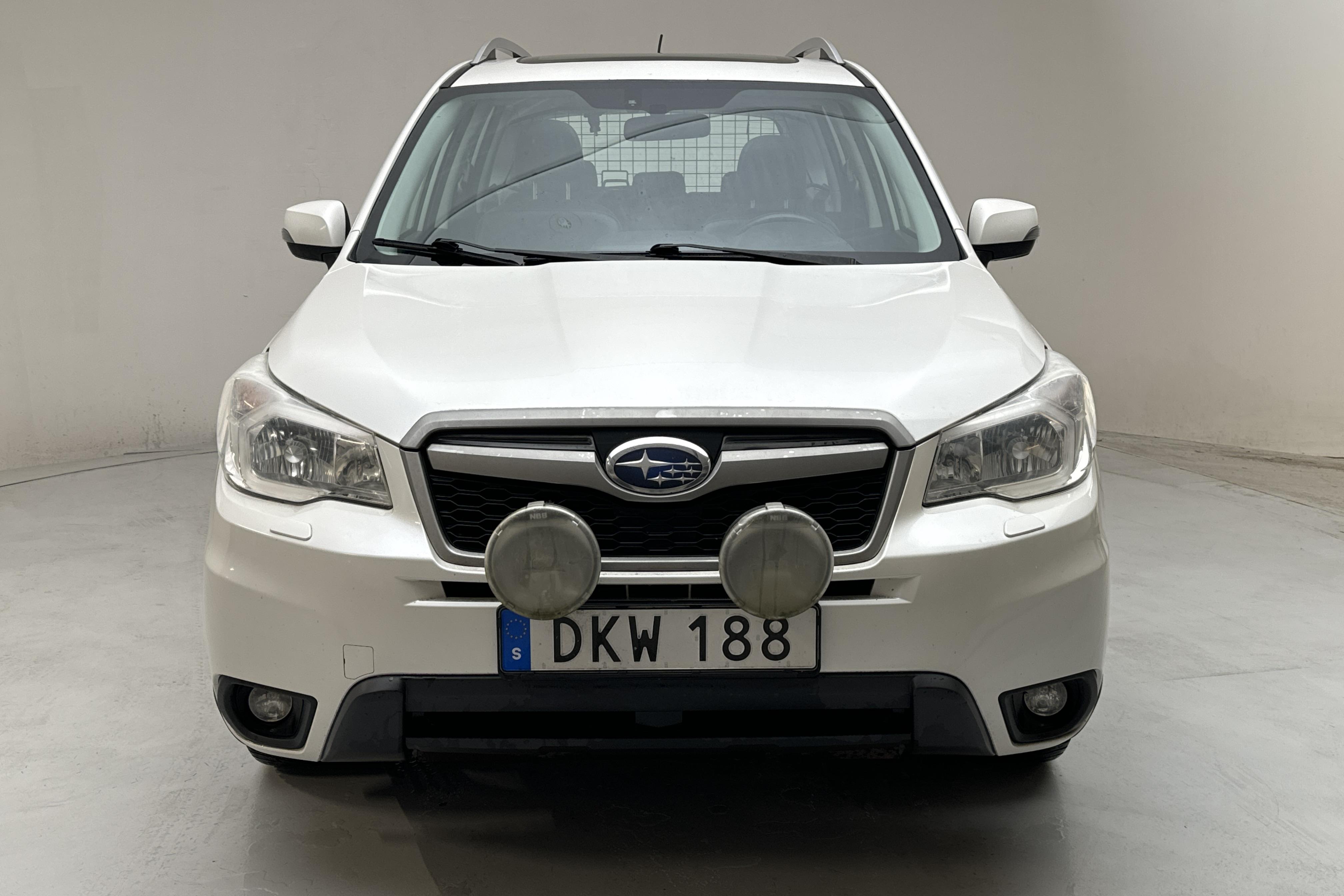 Subaru Forester 2.0D (147hk) - 22 945 mil - Manuell - vit - 2014