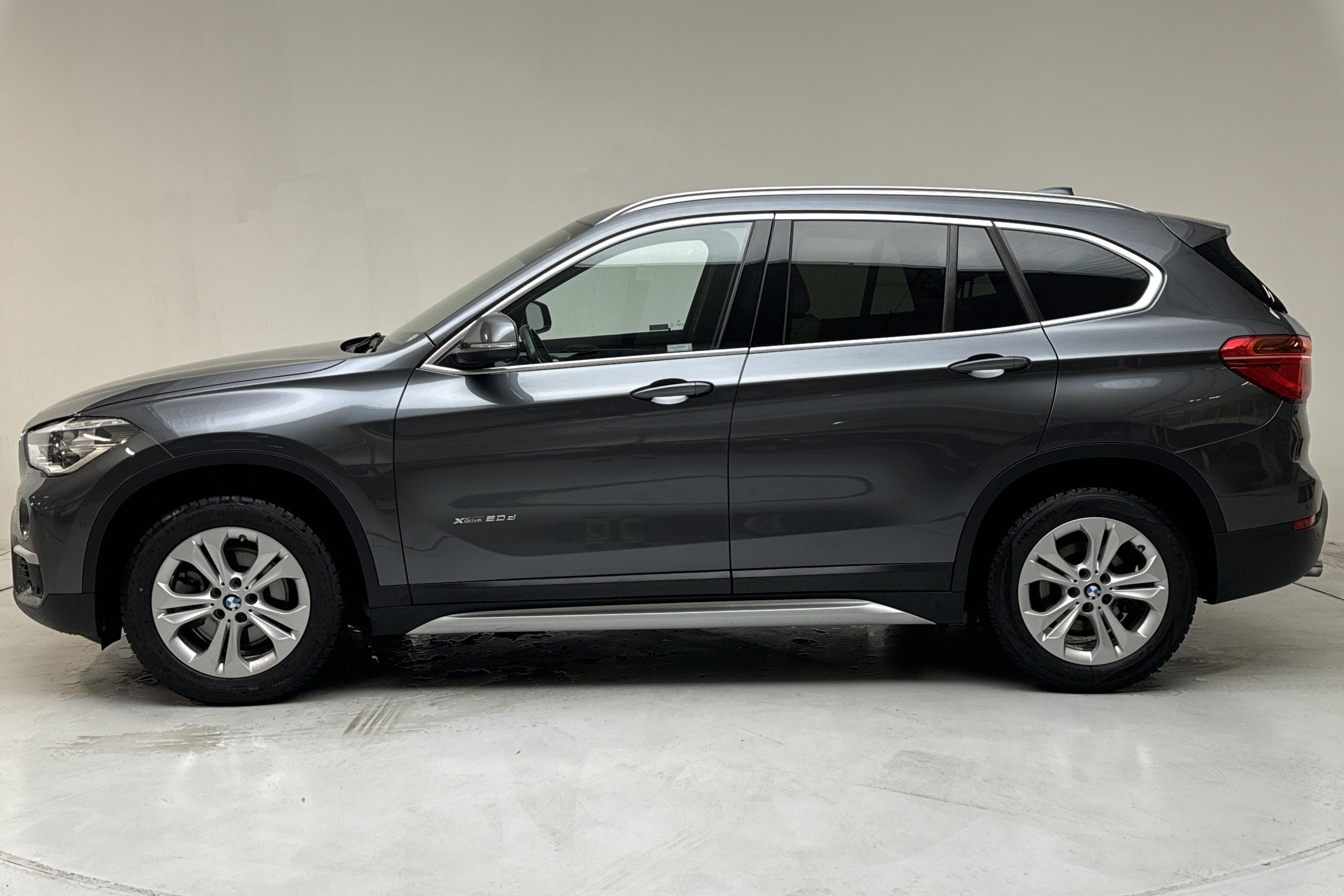 BMW X1 xDrive20d, F48 (190hk) - 136 730 km - Automaattinen - harmaa - 2017