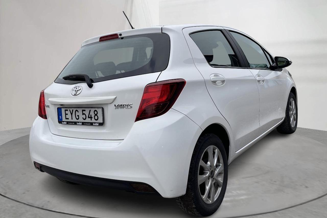 Toyota Yaris 1.33 5dr (100hk) - 8 496 mil - Manuell - vit - 2016