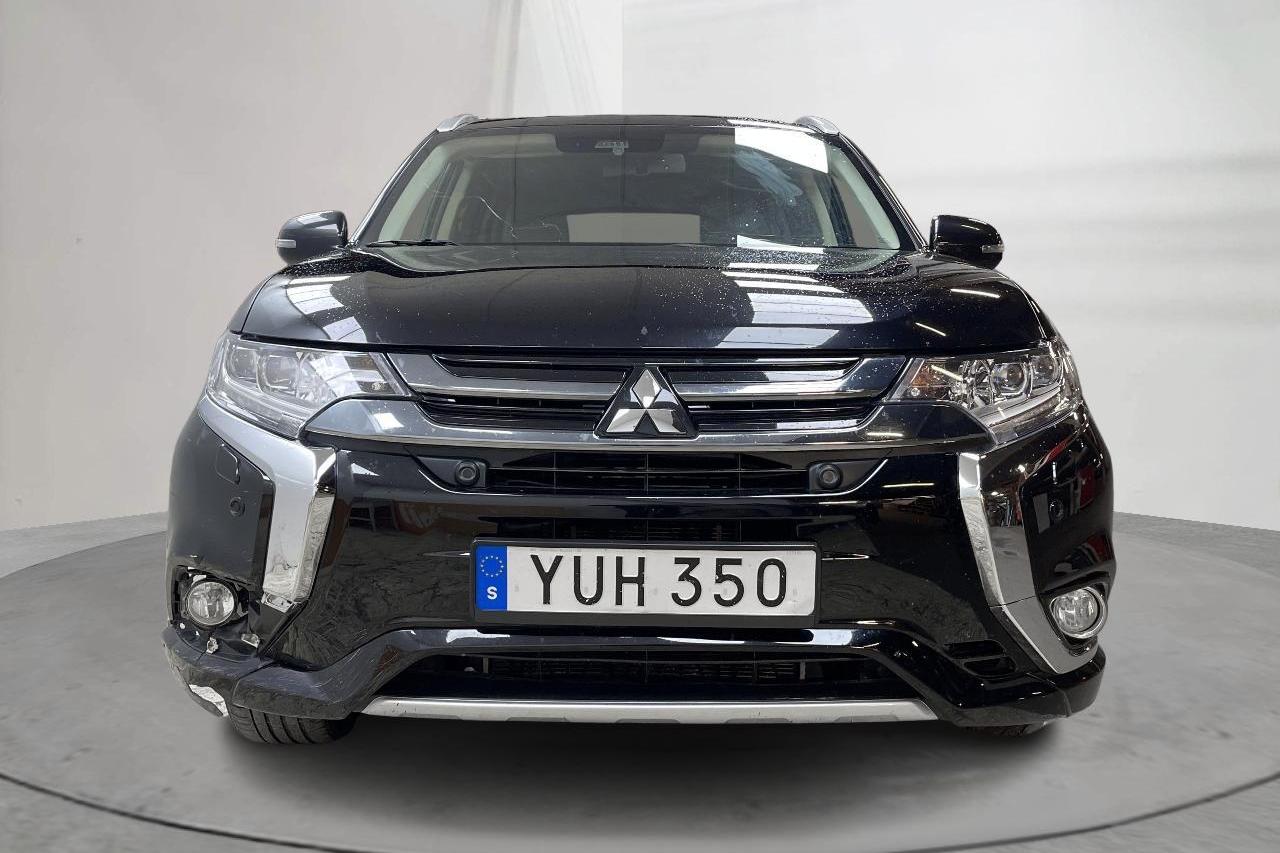 Mitsubishi Outlander 2.0 Plug-in Hybrid 4WD (121hk) - 100 890 km - Automatic - black - 2018